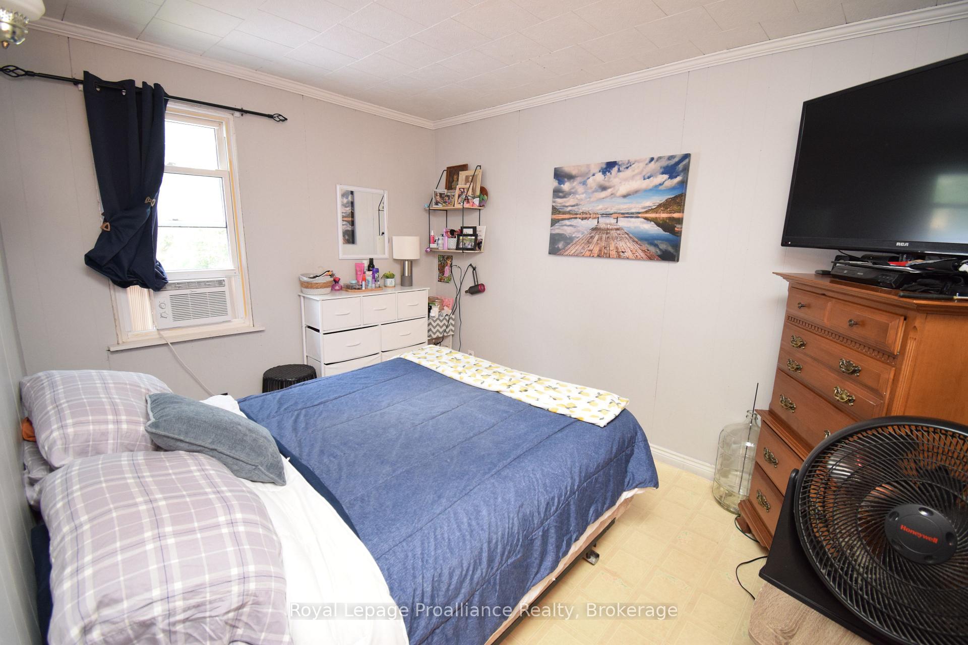 Photo 14 of 119 Orchard Drive, Belleville, Belleville Ward — HOMEH