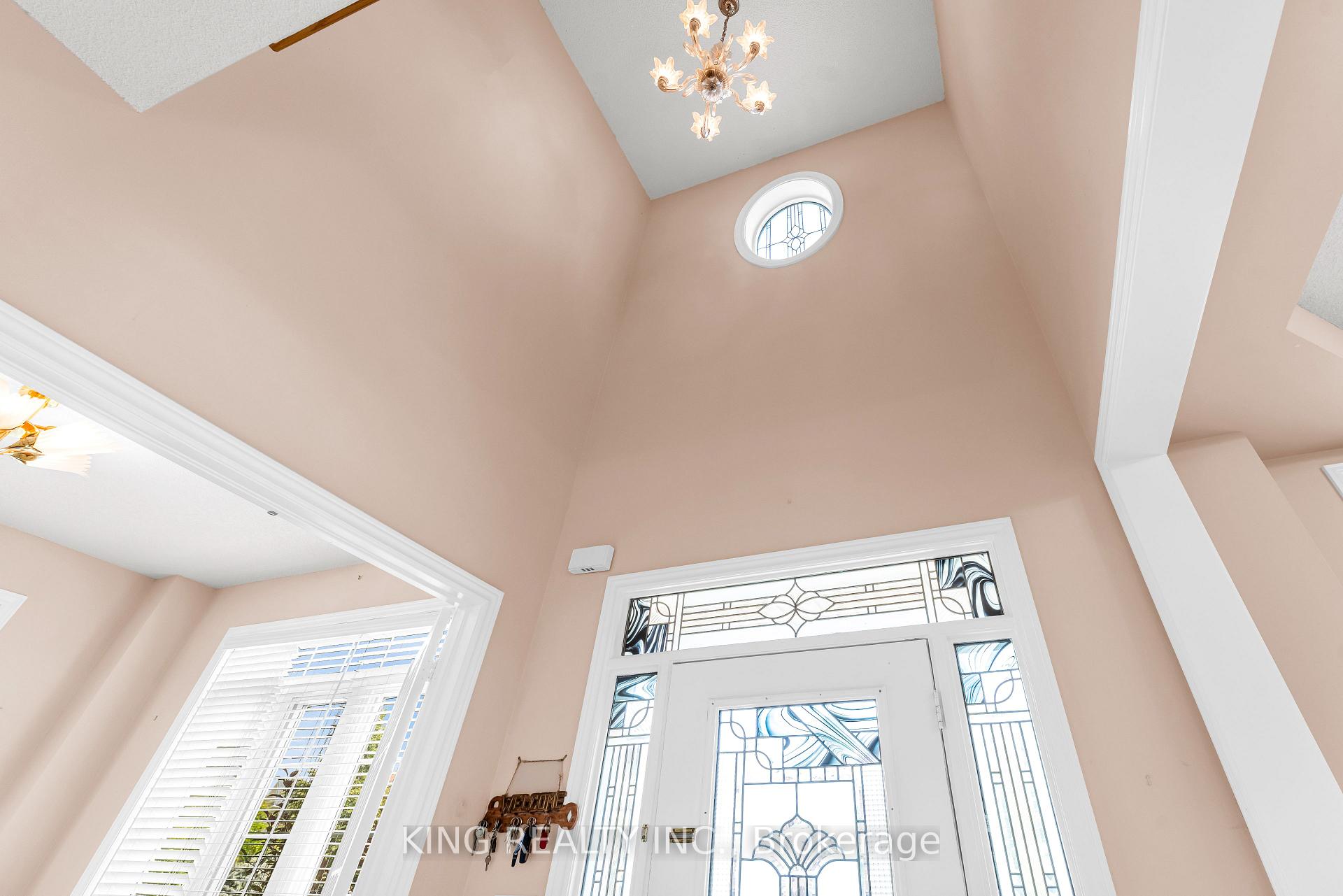 Photo 12 of 100 Pantomine Boulevard, Brampton, Brampton West — HOMEH