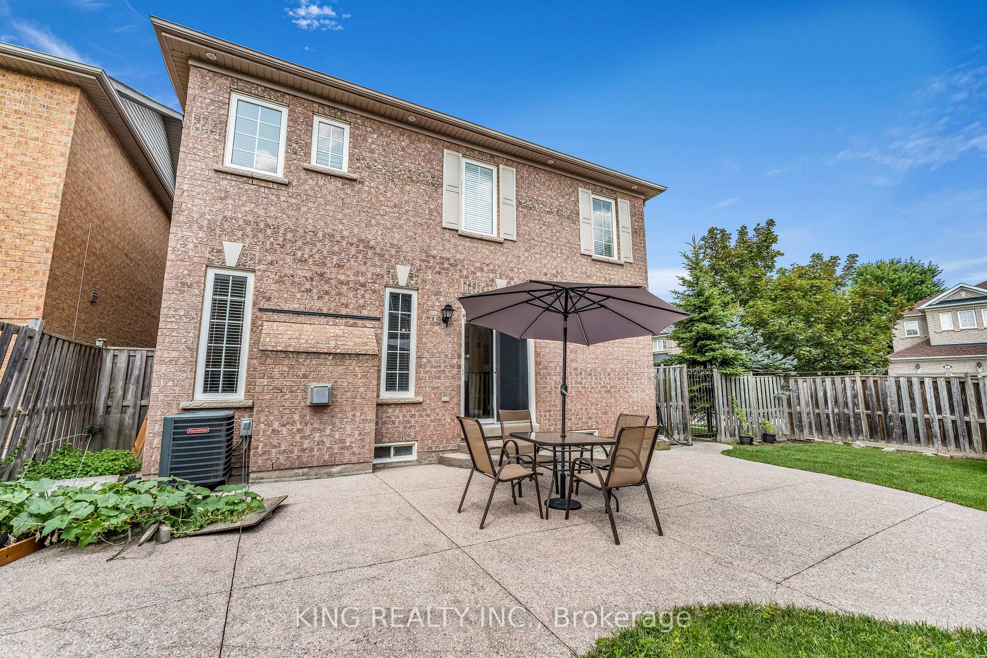 Photo 35 of 100 Pantomine Boulevard, Brampton, Brampton West — HOMEH