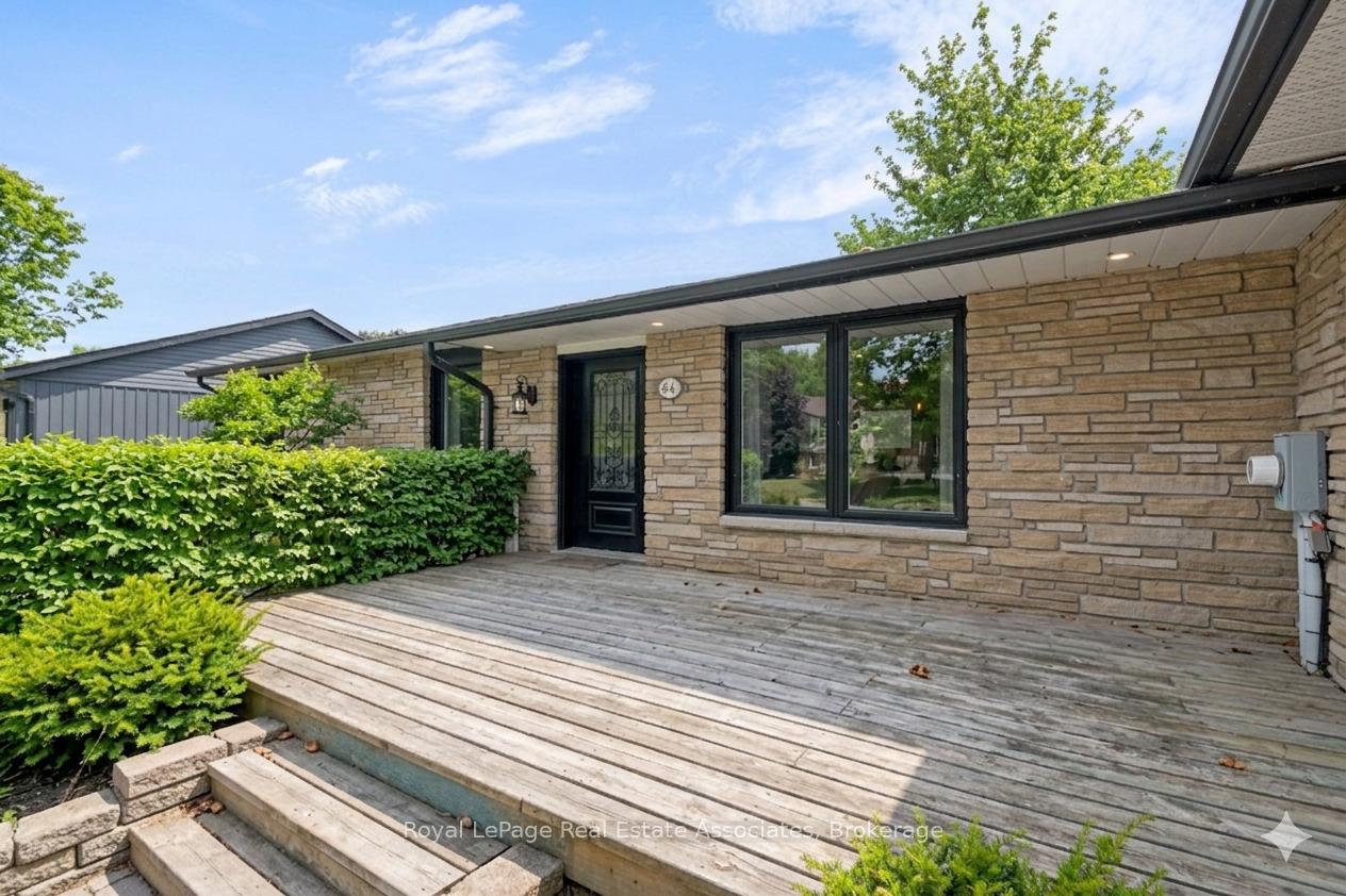 Photo 3 of 44 McClellan Road, Caledon, Alton — HOMEH