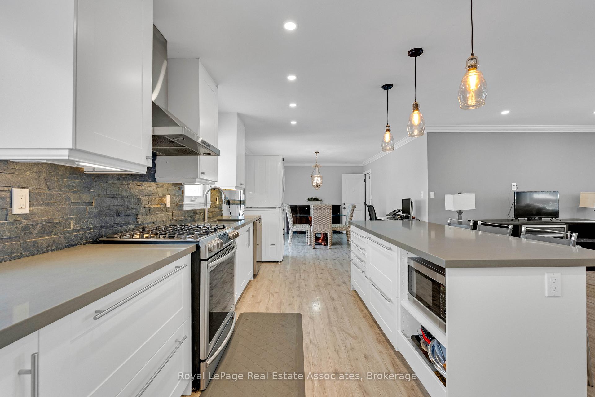Photo 11 of 44 McClellan Road, Caledon, Alton — HOMEH