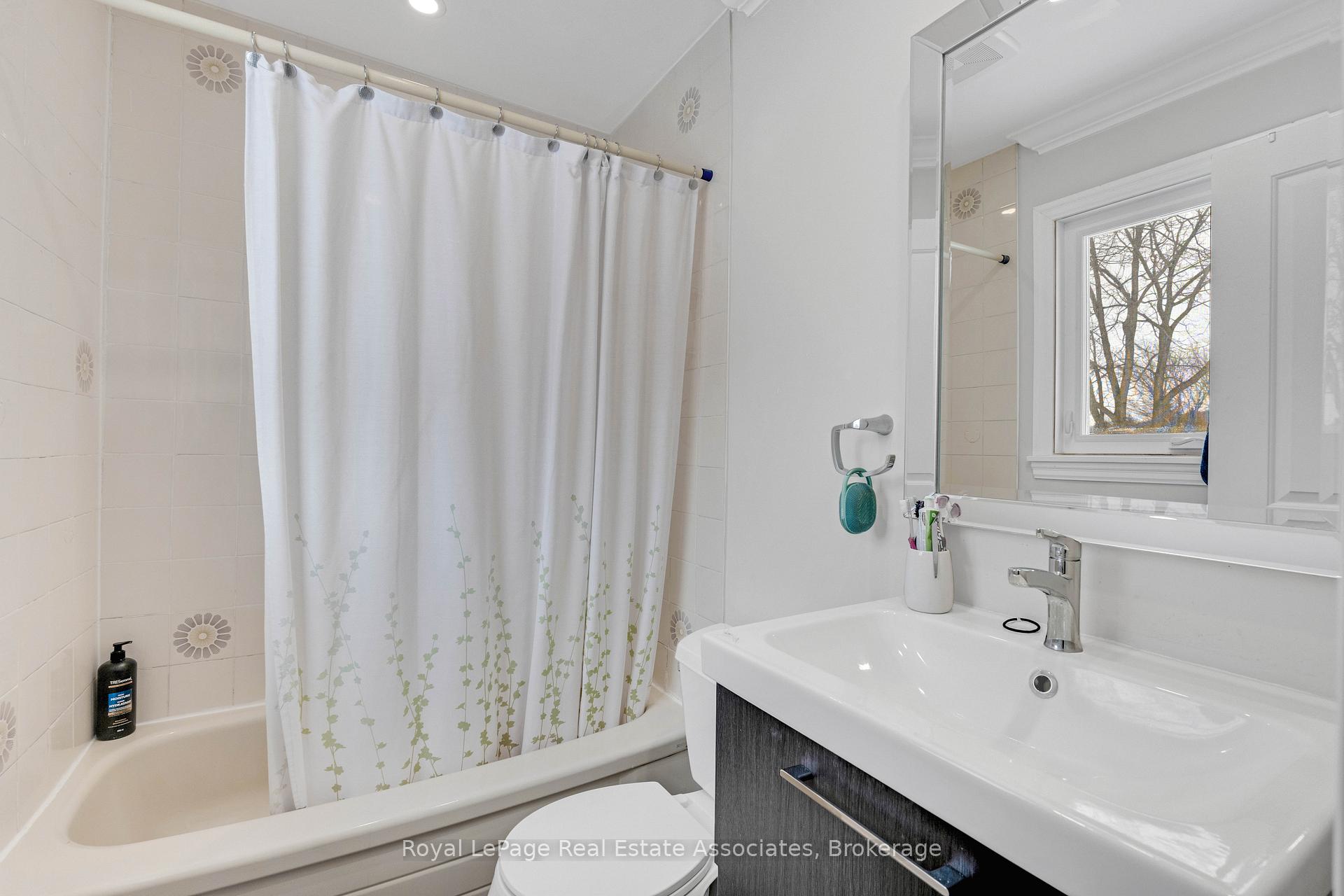 Photo 17 of 44 McClellan Road, Caledon, Alton — HOMEH