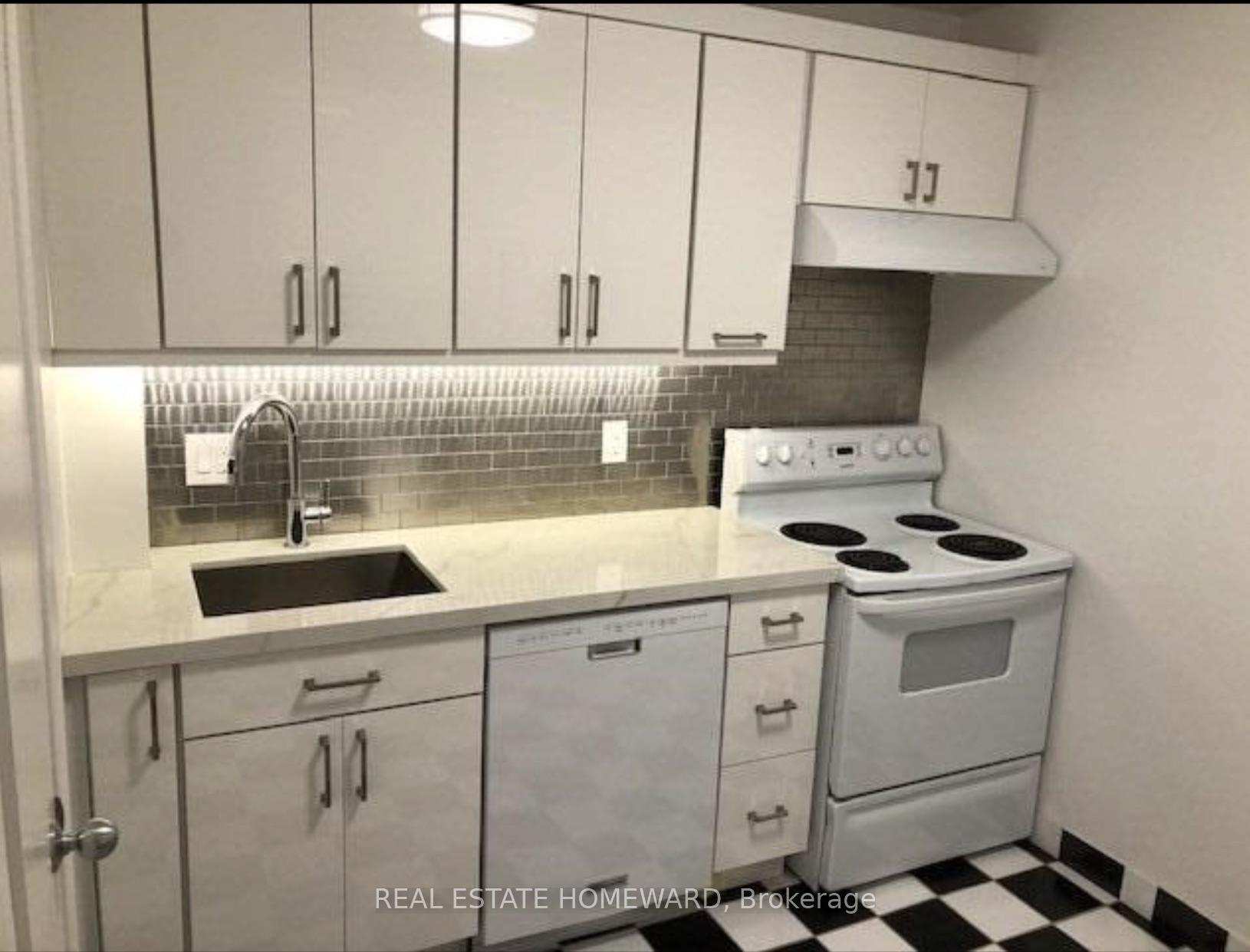 Photo 3 of Unit Side, 274 Rumsey Road, Toronto, Leaside — HOMEH
