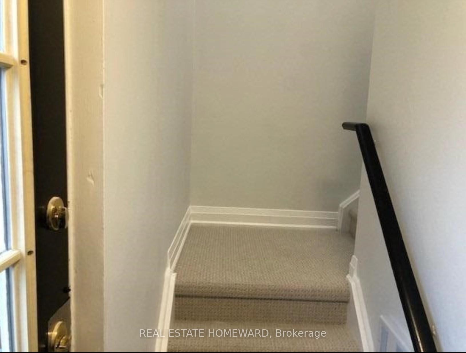 Photo 5 of Unit Side, 274 Rumsey Road, Toronto, Leaside — HOMEH