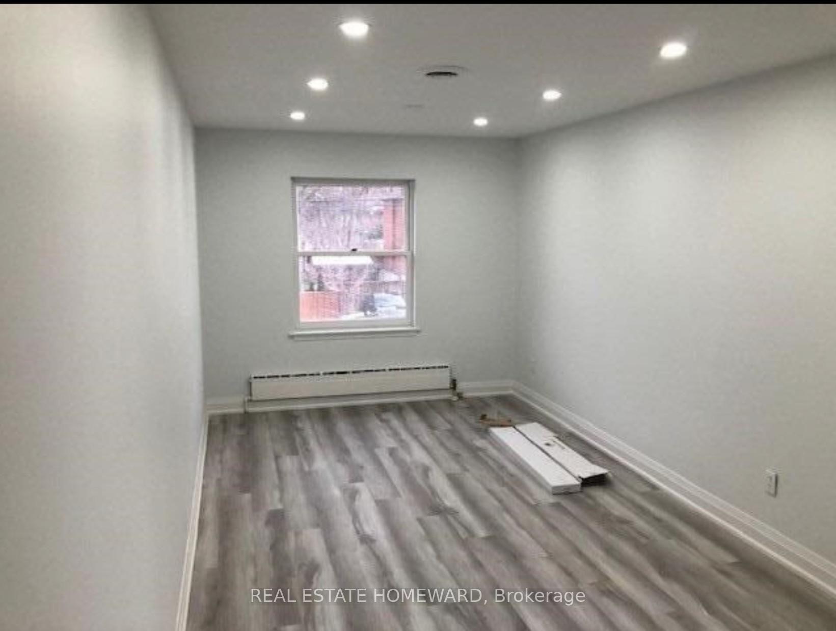 Photo 7 of Unit Side, 274 Rumsey Road, Toronto, Leaside — HOMEH