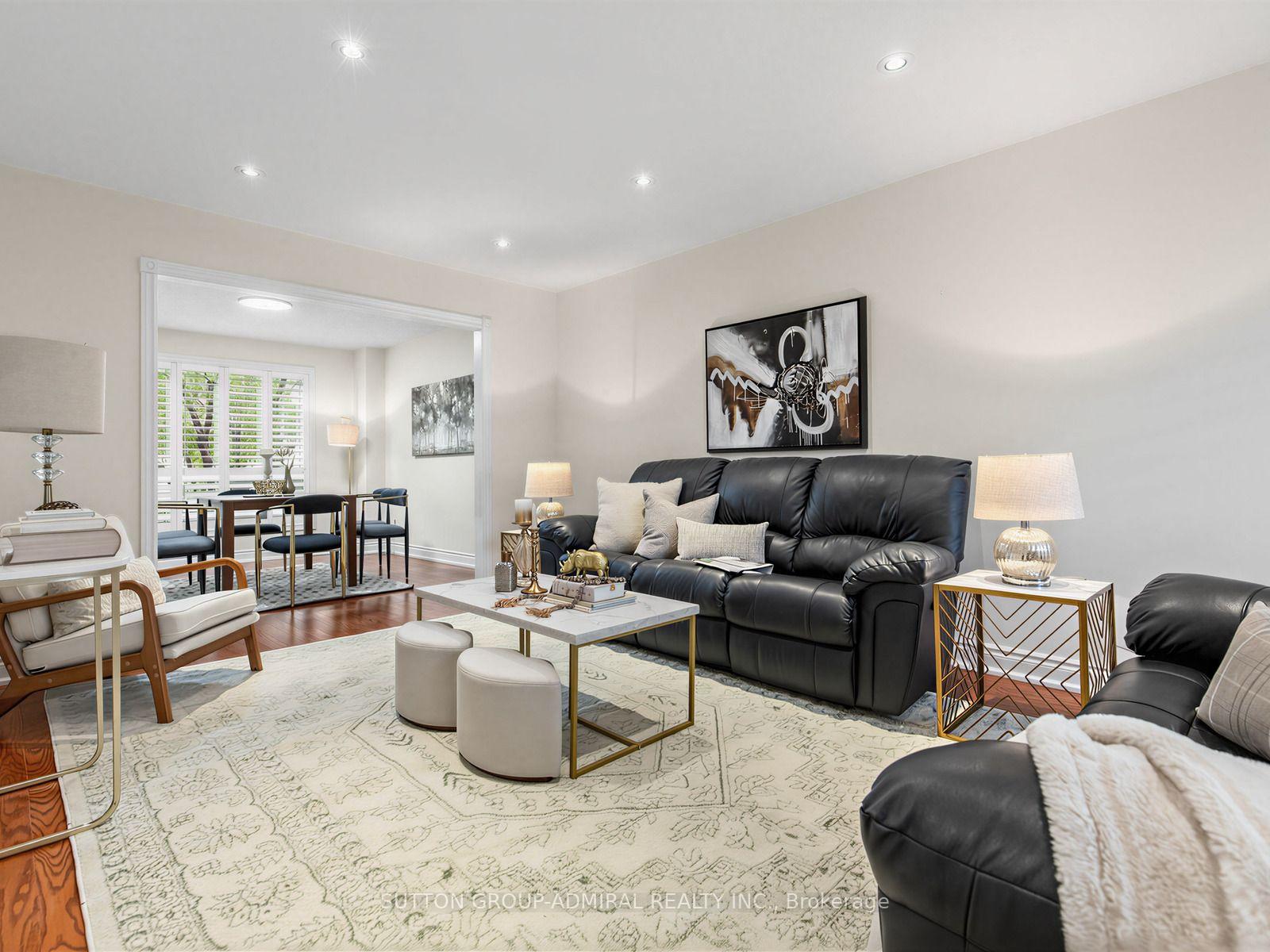 Photo 5 of 10 Torino Place, Vaughan, Glen Shields — HOMEH