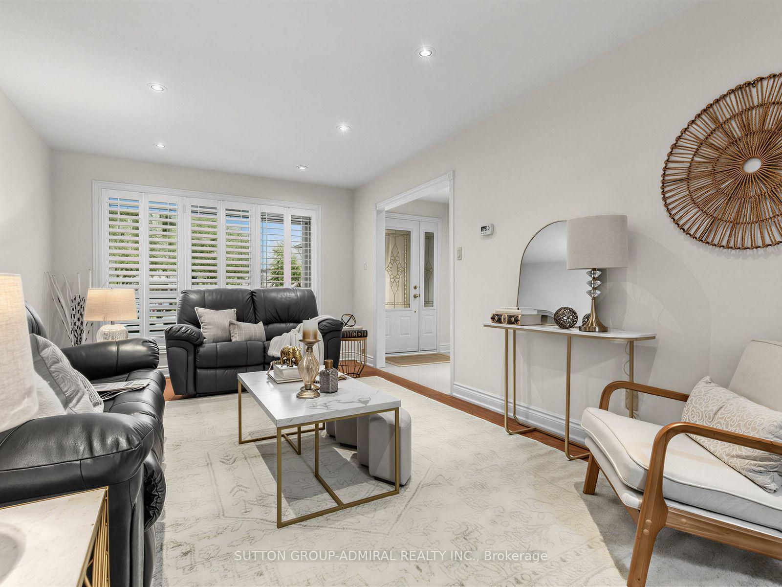 Photo 7 of 10 Torino Place, Vaughan, Glen Shields — HOMEH