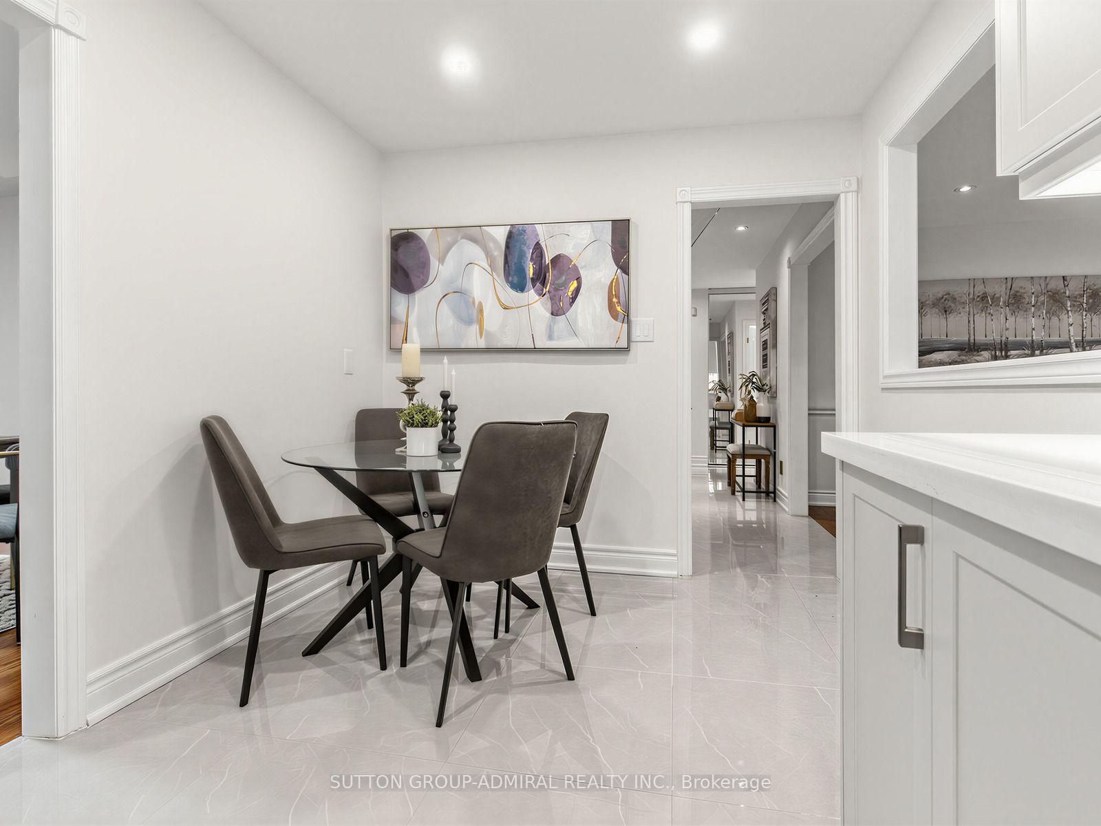 Photo 14 of 10 Torino Place, Vaughan, Glen Shields — HOMEH