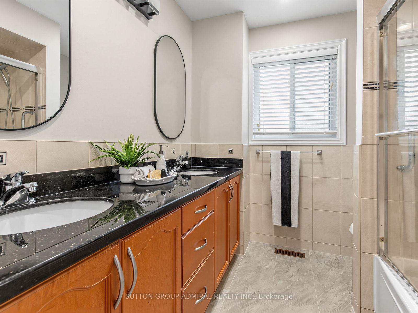 Photo 30 of 10 Torino Place, Vaughan, Glen Shields — HOMEH
