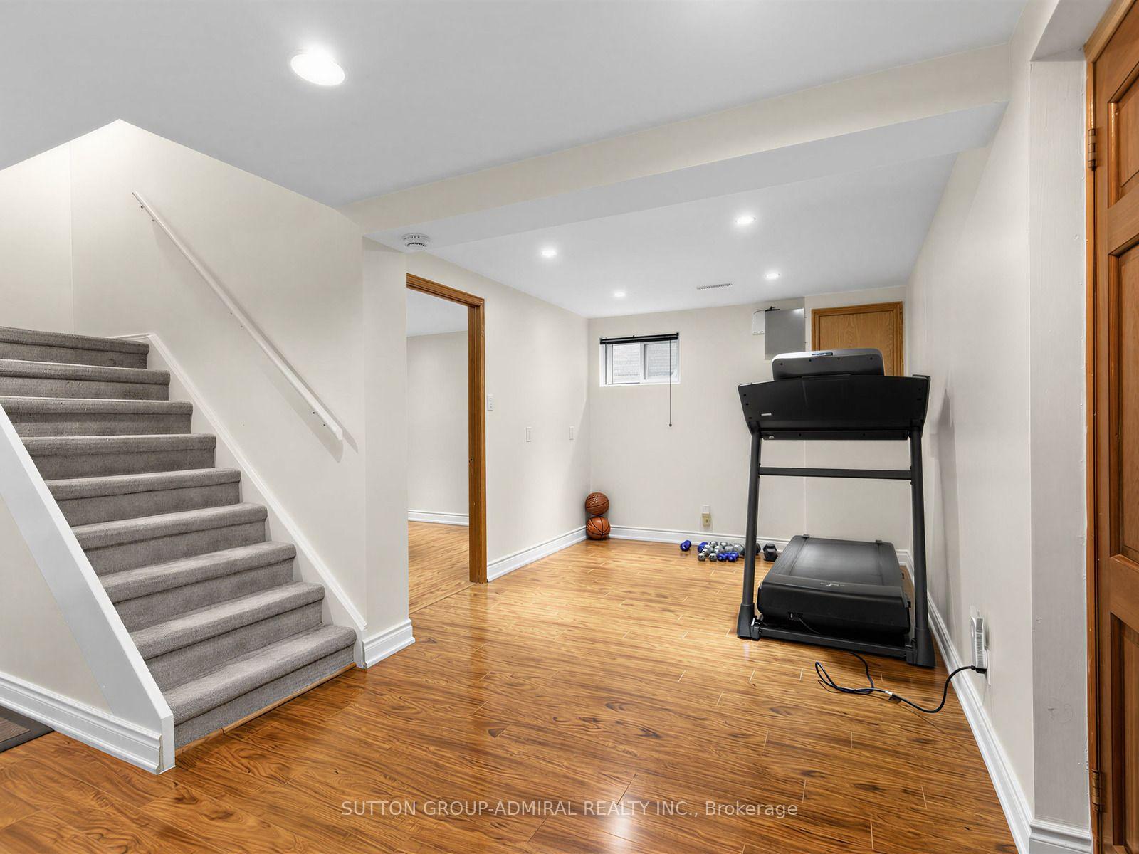 Photo 32 of 10 Torino Place, Vaughan, Glen Shields — HOMEH