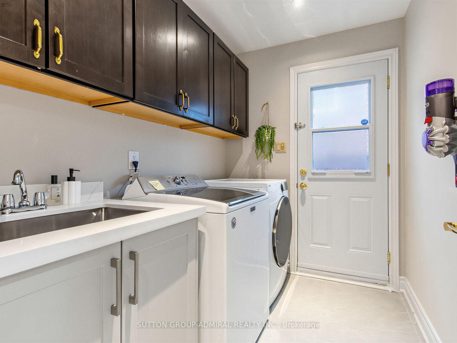 Photo 36 of 10 Torino Place, Vaughan, Glen Shields — HOMEH