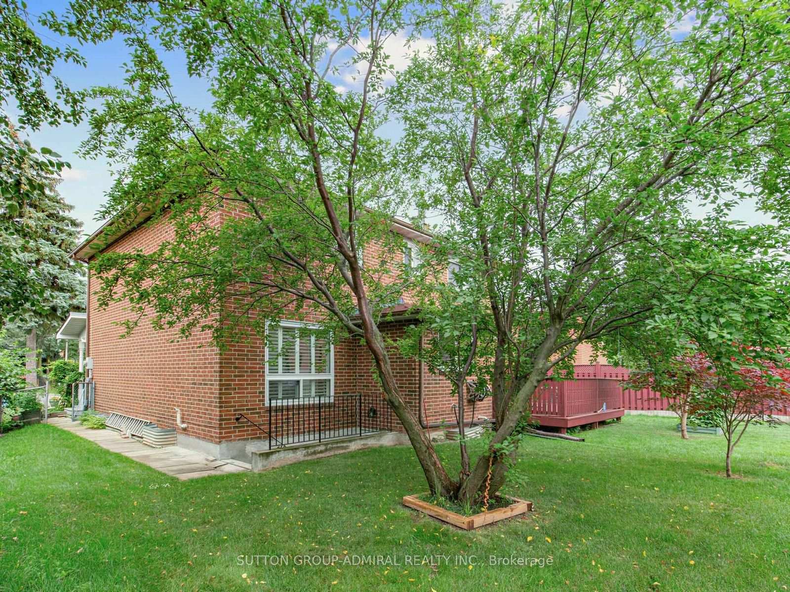 Photo 37 of 10 Torino Place, Vaughan, Glen Shields — HOMEH