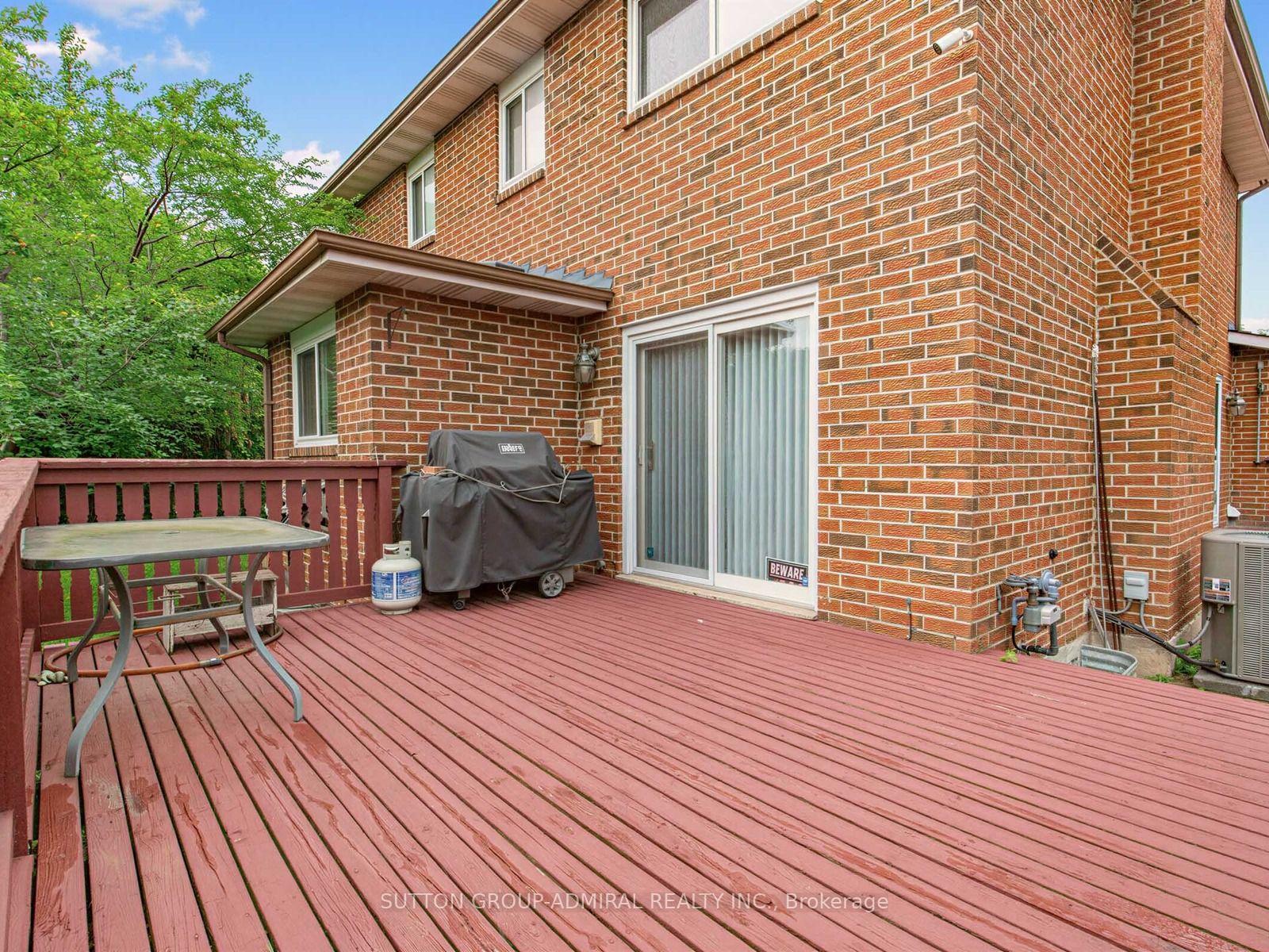 Photo 39 of 10 Torino Place, Vaughan, Glen Shields — HOMEH