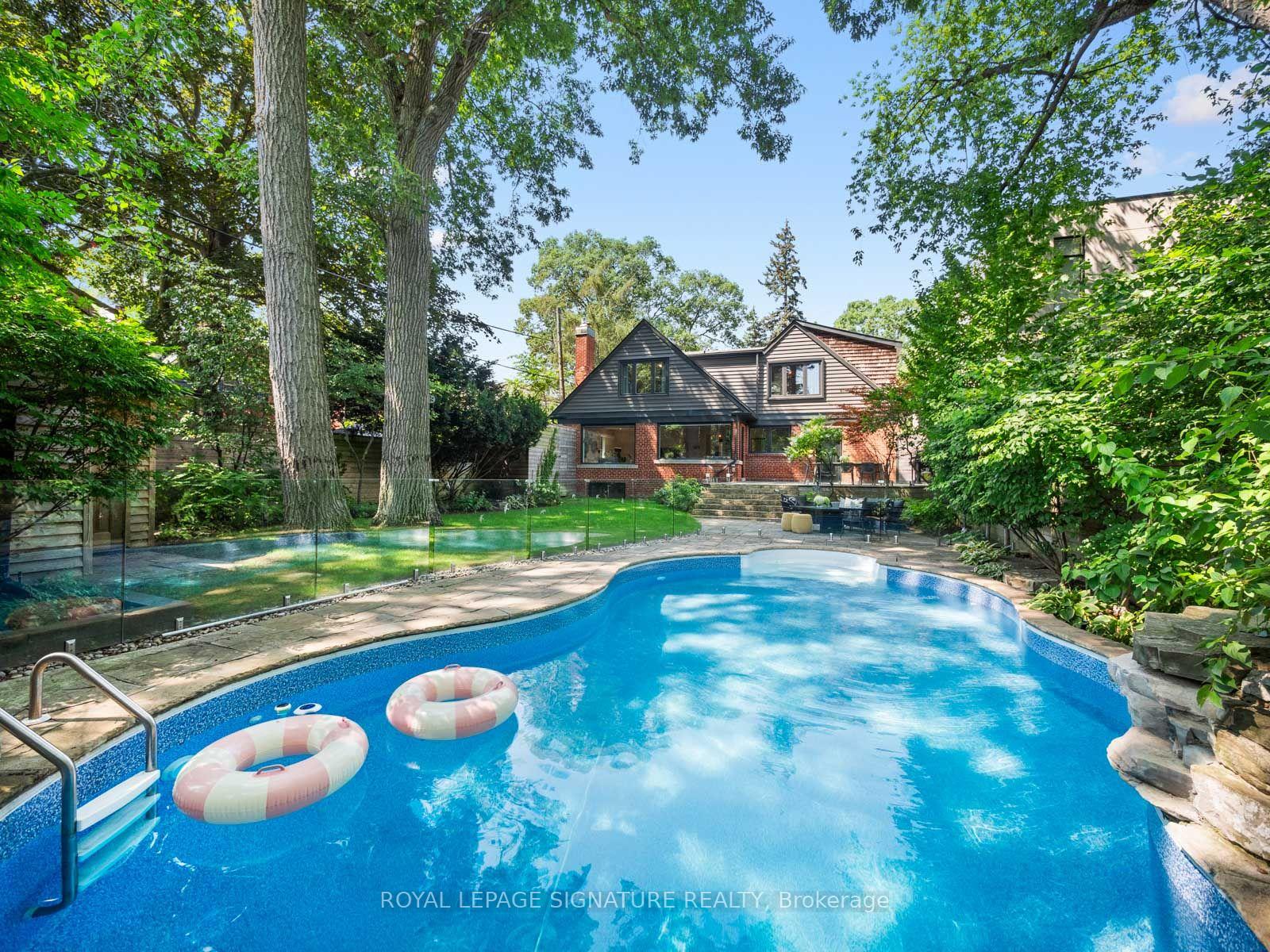 Photo 4 of 74 Fallingbrook Drive, Scarborough, Birchcliffe-Cliffside — HOMEH