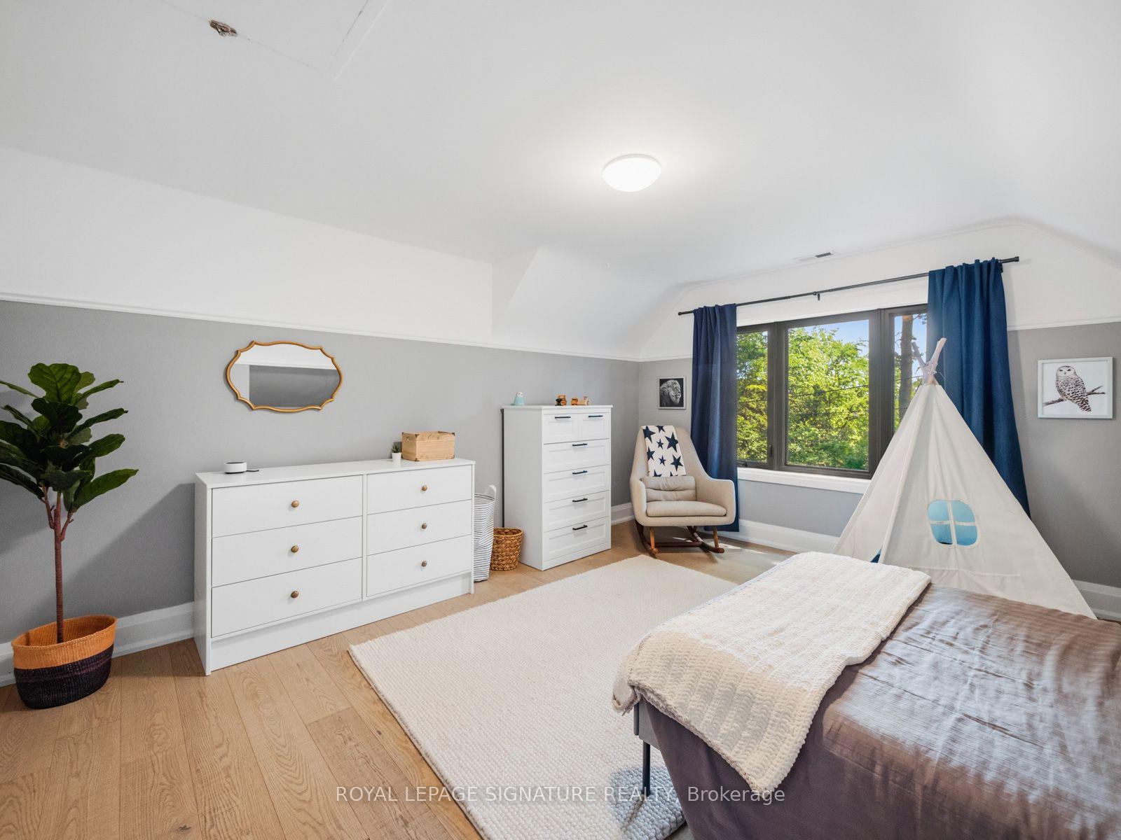 Photo 35 of 74 Fallingbrook Drive, Scarborough, Birchcliffe-Cliffside — HOMEH