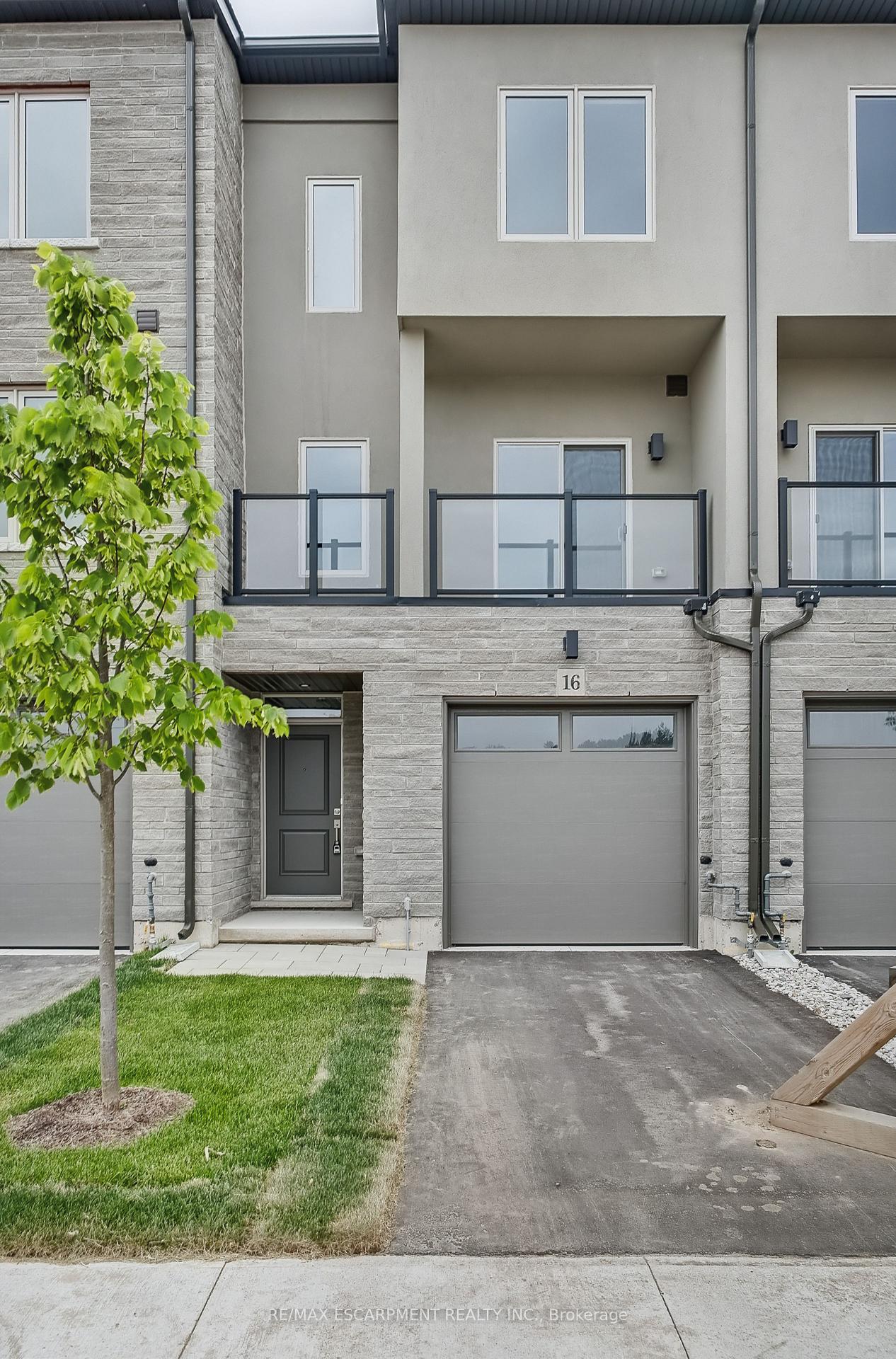Photo of 16 Clear Valley Lane