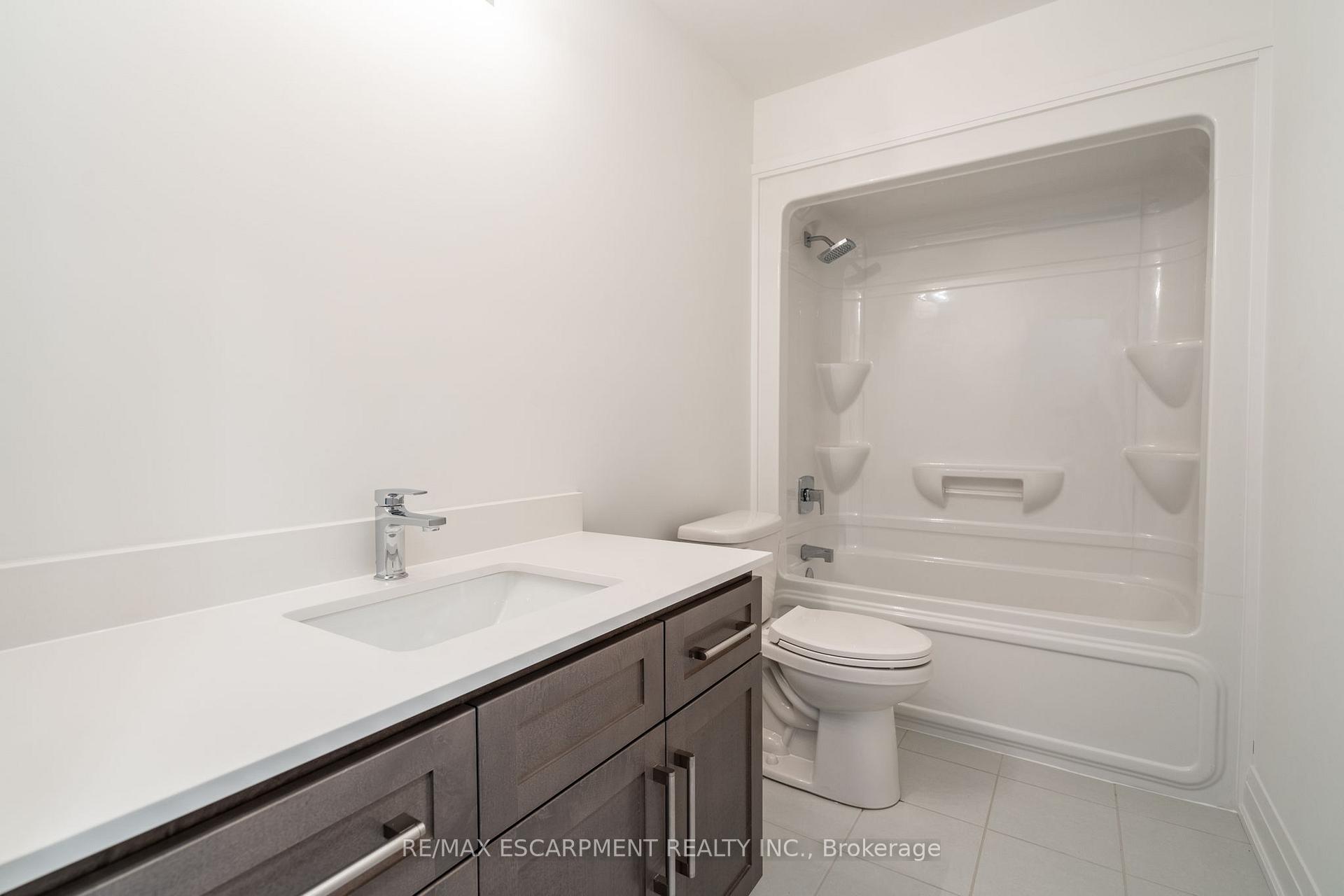 Photo 7 of 16 Clear Valley Lane, Hamilton, Mount Hope — HOMEH