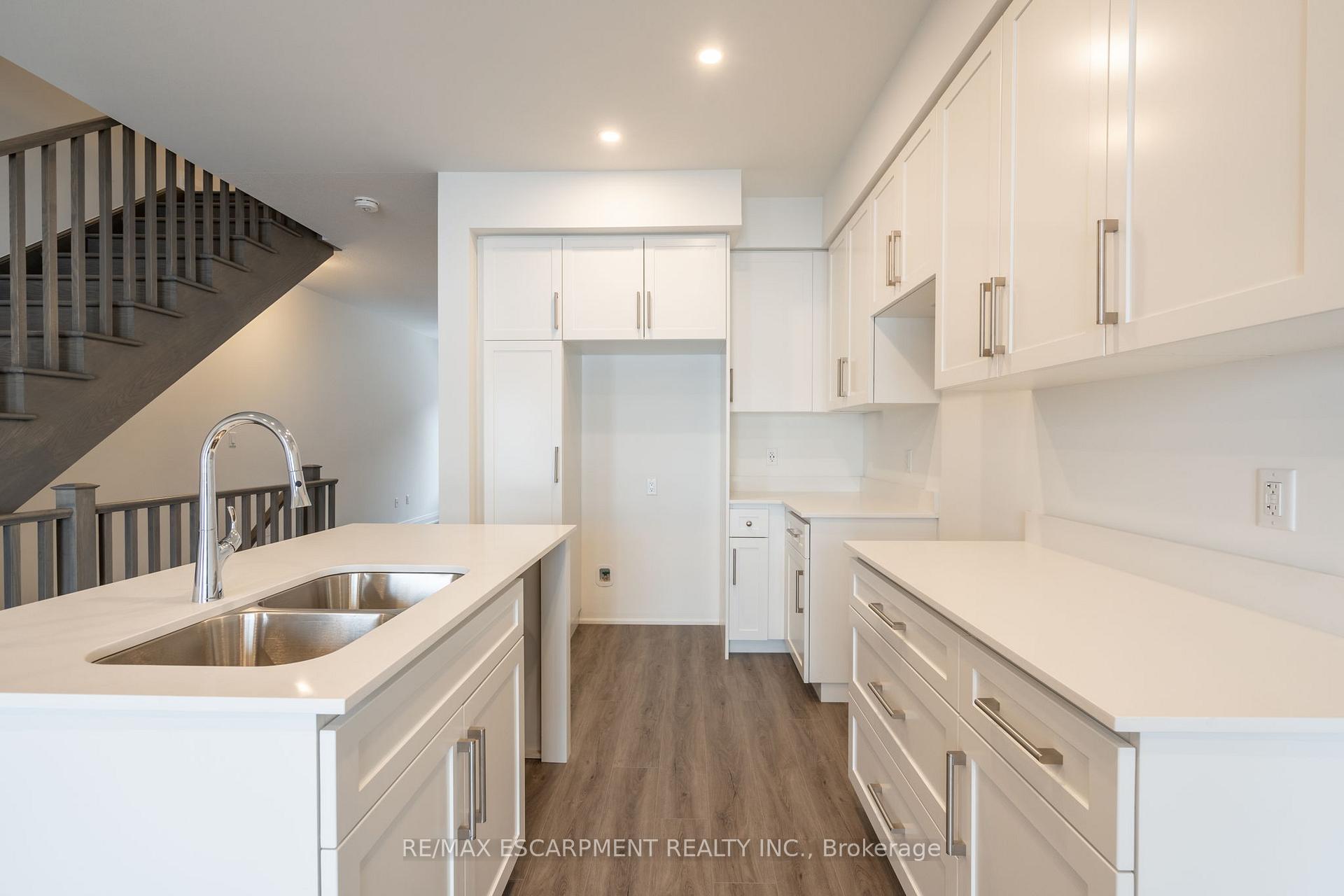 Photo 11 of 16 Clear Valley Lane, Hamilton, Mount Hope — HOMEH