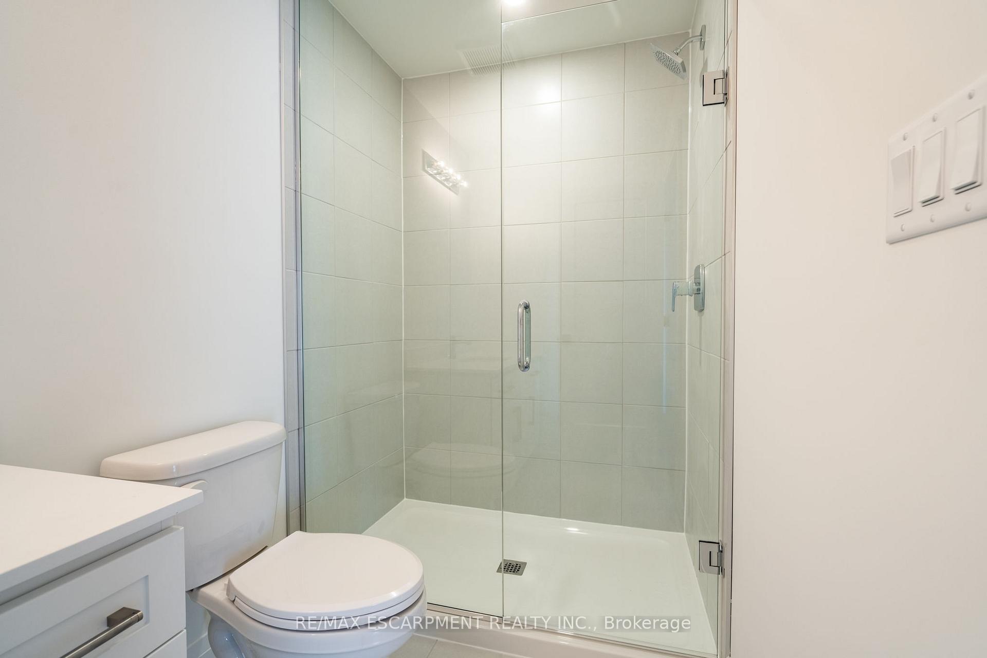 Photo 21 of 16 Clear Valley Lane, Hamilton, Mount Hope — HOMEH