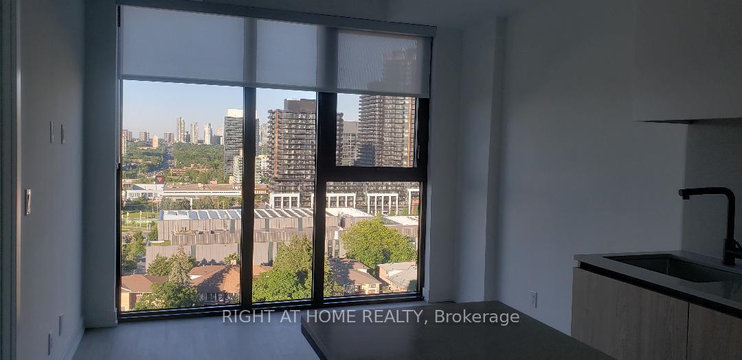 Photo 4 of Unit 1101, 699 Sheppard Avenue E, North York, Bayview Village — HOMEH