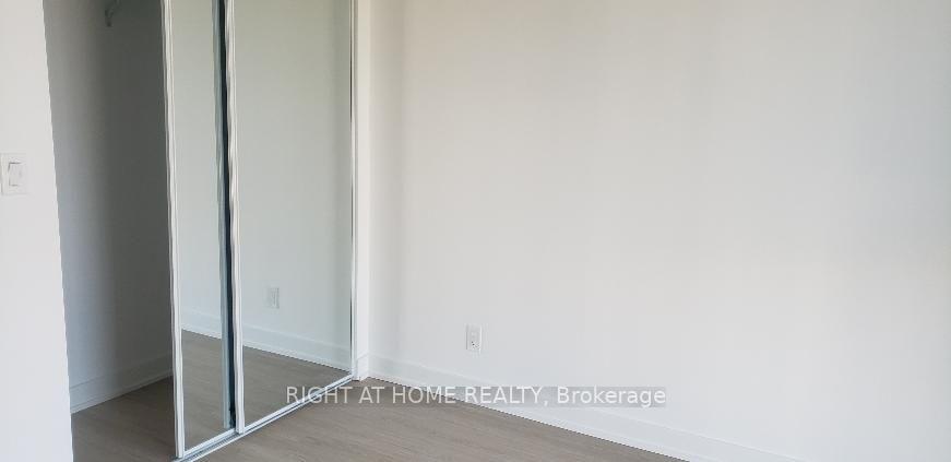 Photo 9 of Unit 1101, 699 Sheppard Avenue E, North York, Bayview Village — HOMEH