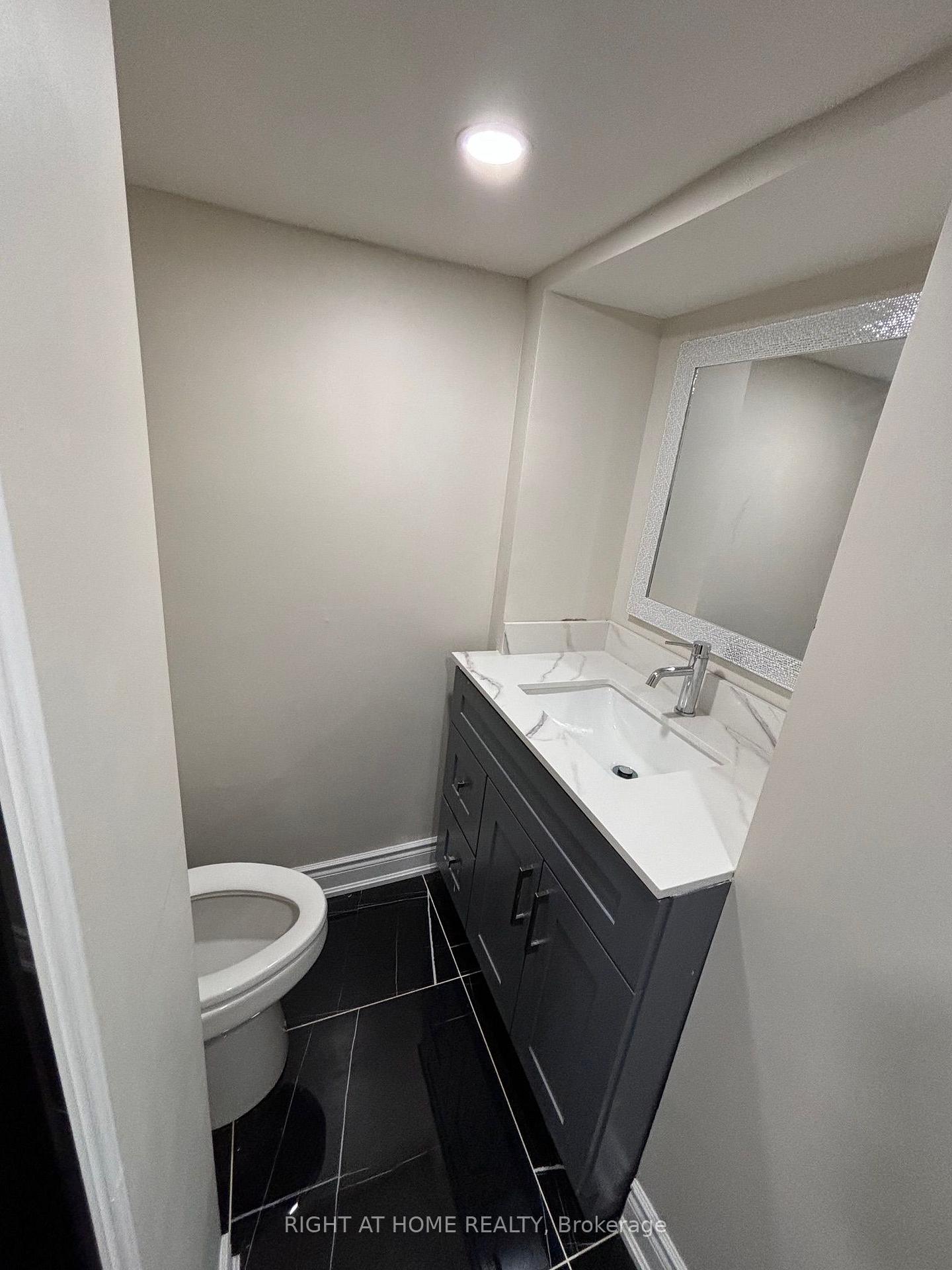 Photo 14 of Unit lower, 3574 Ash Row Crescent, Mississauga, Erin Mills — HOMEH