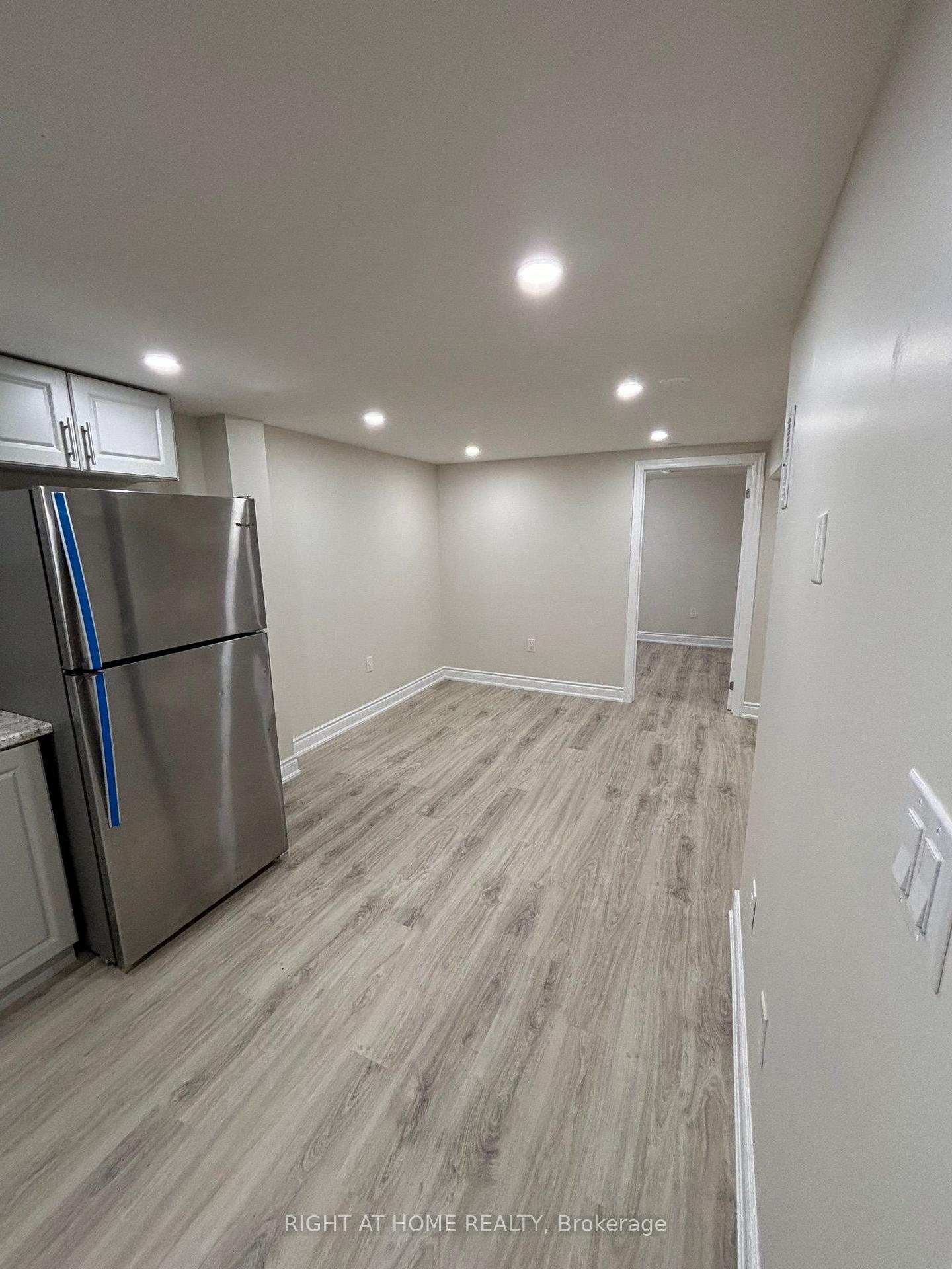 Photo 19 of Unit lower, 3574 Ash Row Crescent, Mississauga, Erin Mills — HOMEH