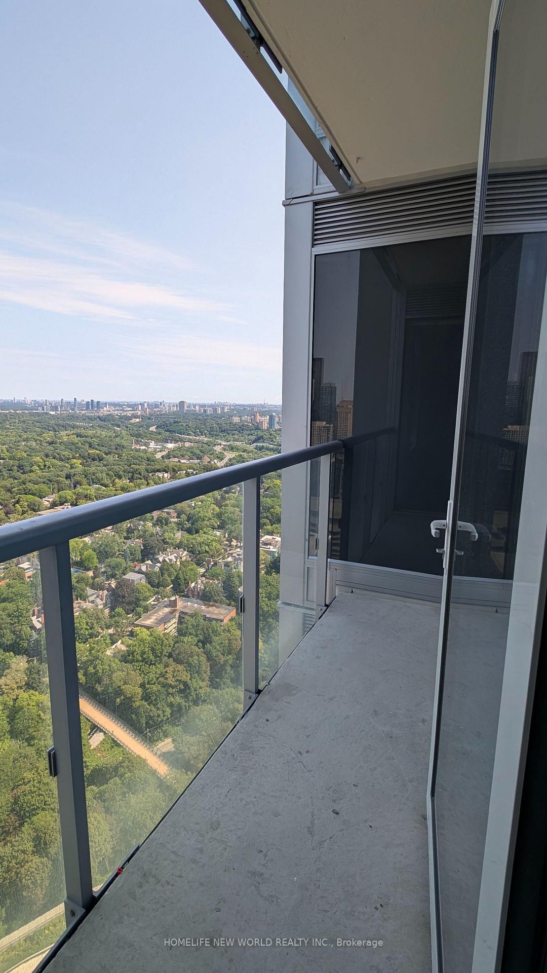 Photo 14 of Unit 4606, 609 Sherbourne Street, Toronto, North St. James Town — HOMEH