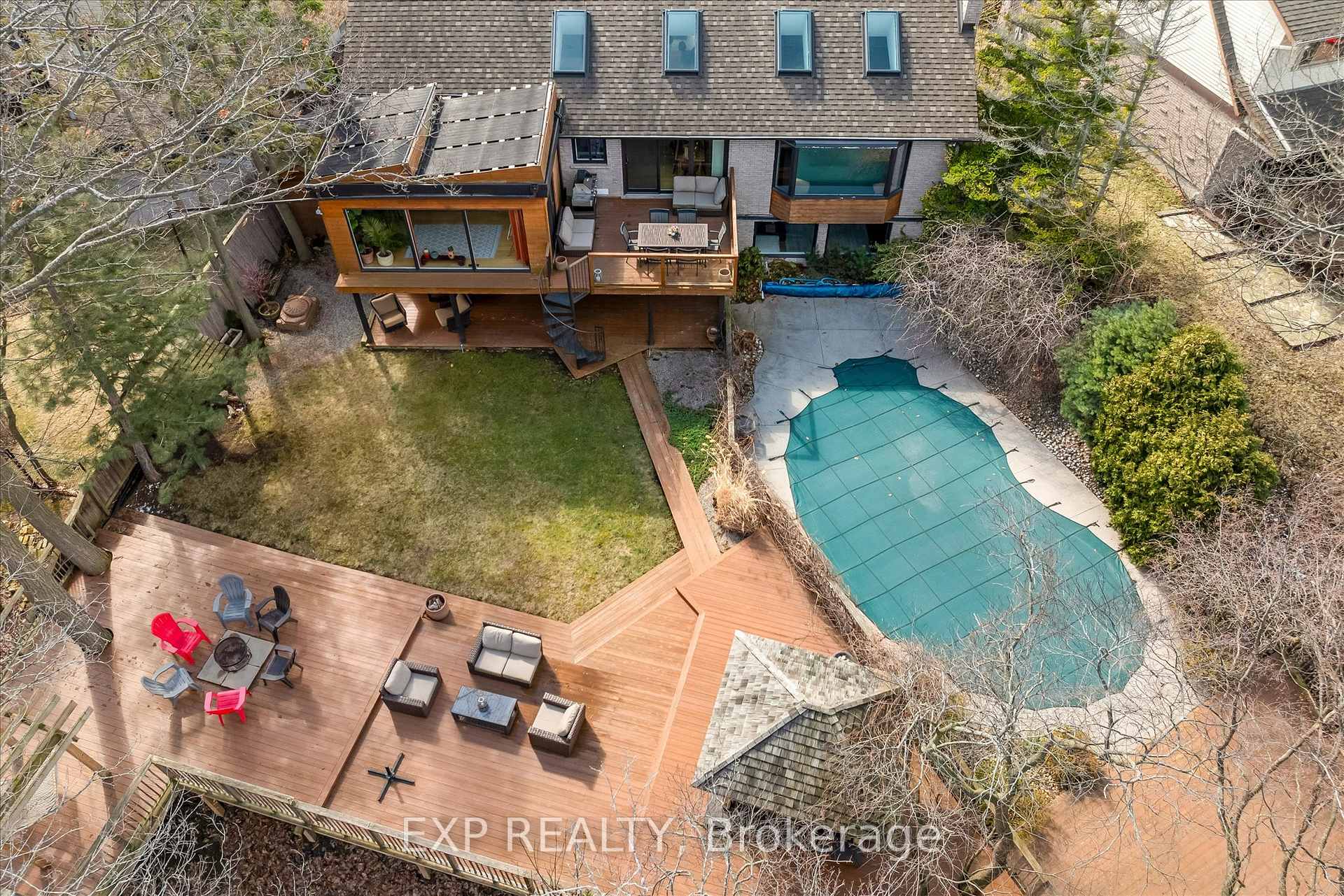 Photo 5 of 39 Hilts Drive, Hamilton, Stoney Creek — HOMEH