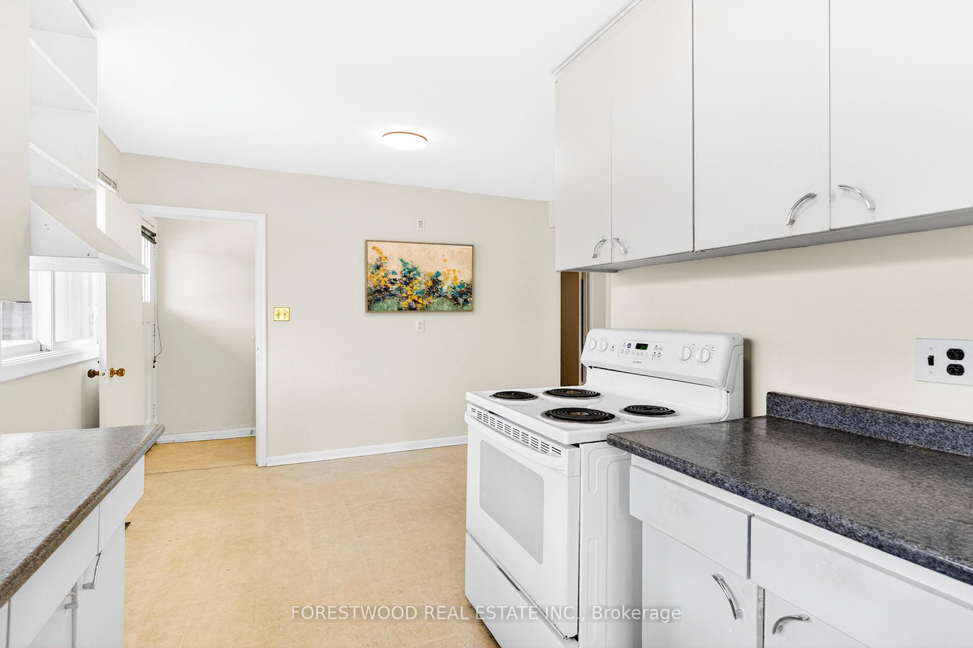 Photo 10 of 22 Lormar Drive, Etobicoke, Islington-City Centre West — HOMEH