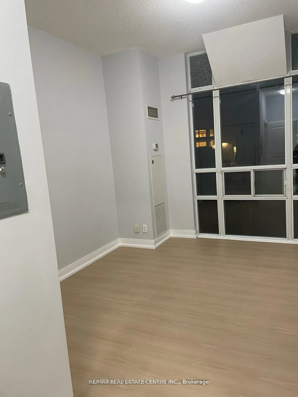Photo 13 of Unit 1202, 80 Absolute Avenue, Mississauga, City Centre — HOMEH