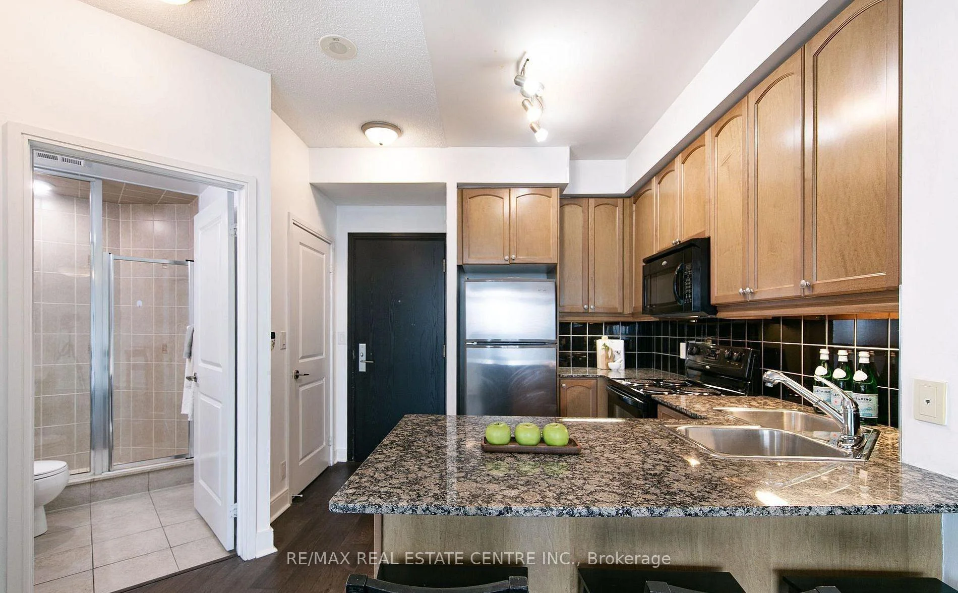 Photo 16 of Unit 1202, 80 Absolute Avenue, Mississauga, City Centre — HOMEH