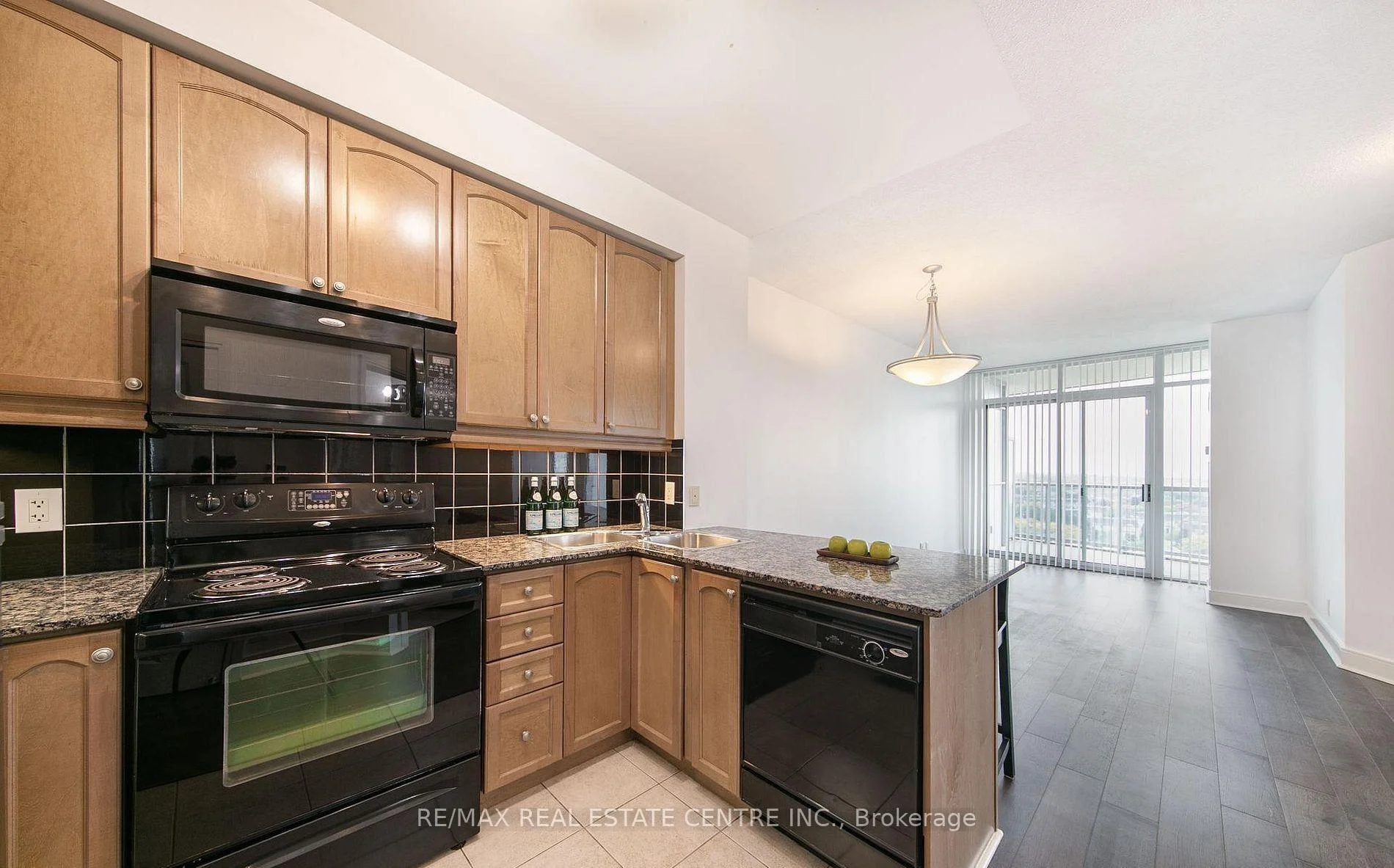 Photo 18 of Unit 1202, 80 Absolute Avenue, Mississauga, City Centre — HOMEH