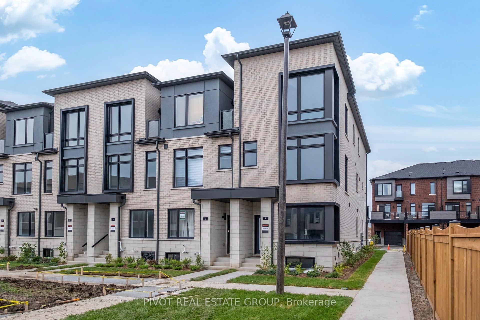 Photo 1 of 11 Pluto Way, Whitby, Brooklin — HOMEH