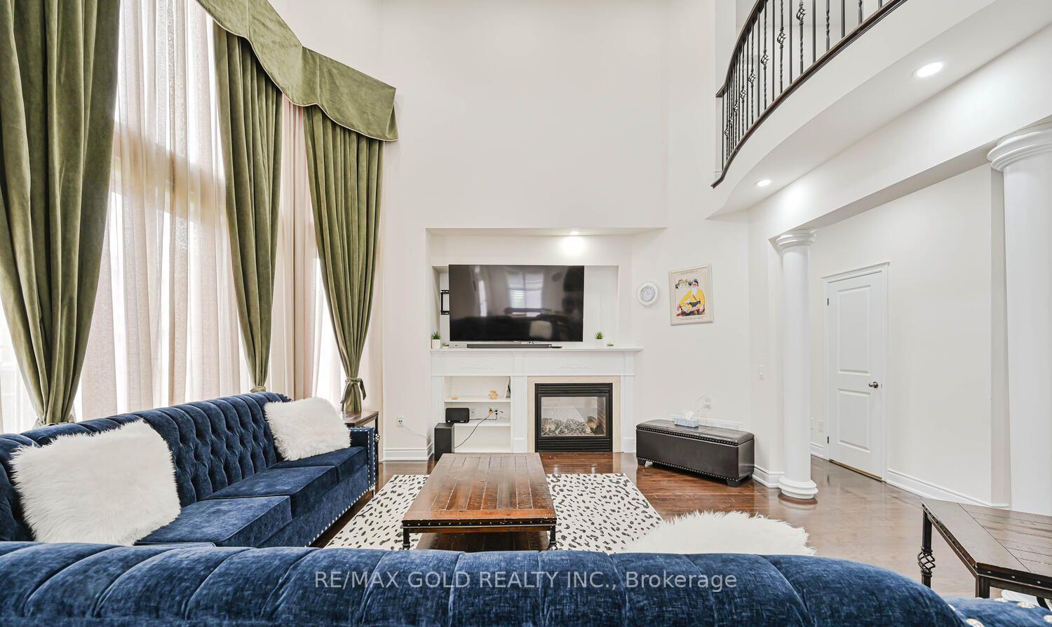 Photo 5 of 37 Scotchmere Crescent, Brampton, Bram East — HOMEH
