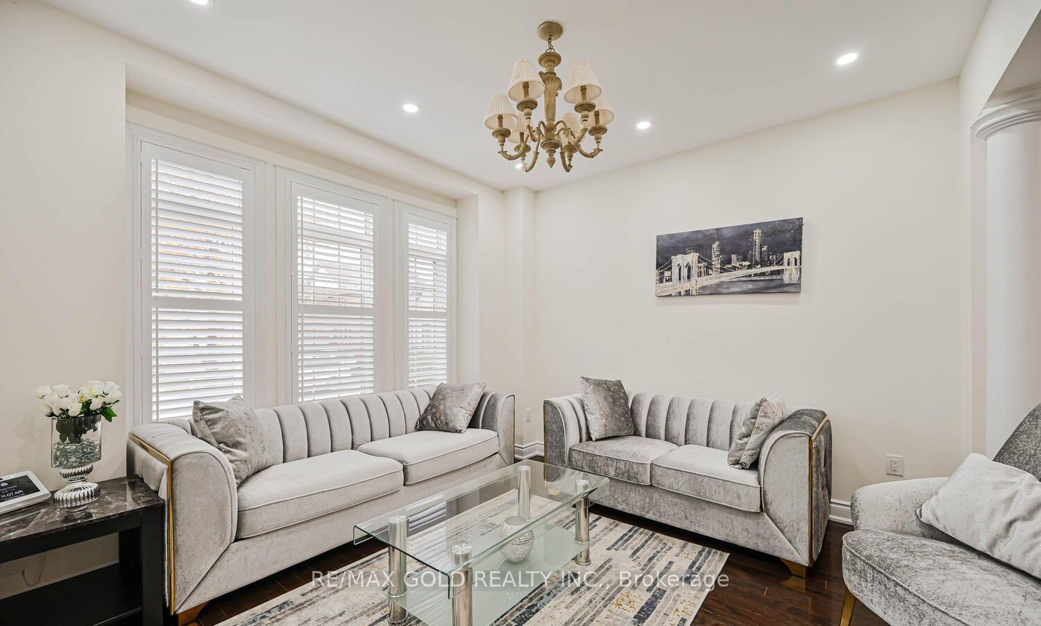 Photo 8 of 37 Scotchmere Crescent, Brampton, Bram East — HOMEH