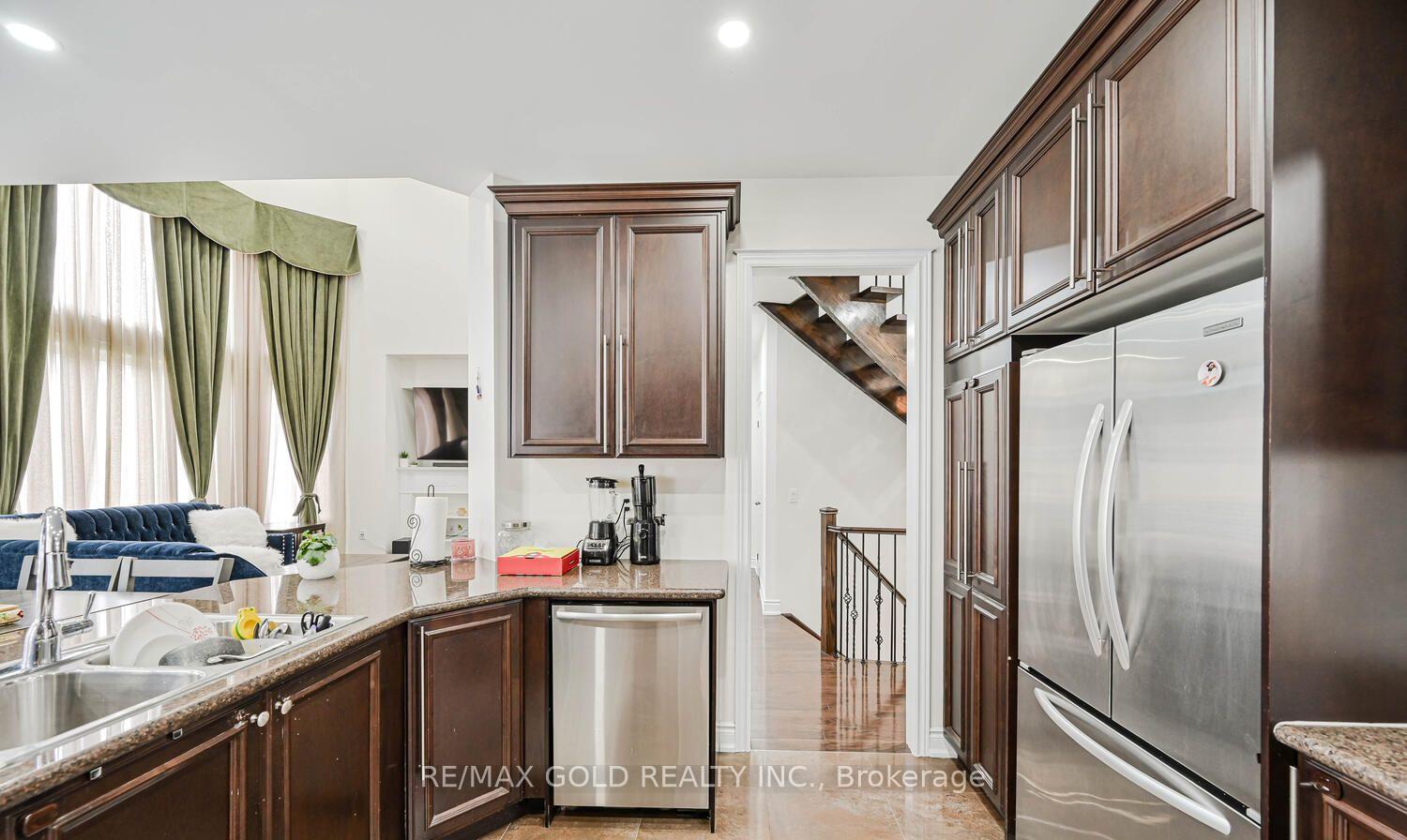 Photo 14 of 37 Scotchmere Crescent, Brampton, Bram East — HOMEH