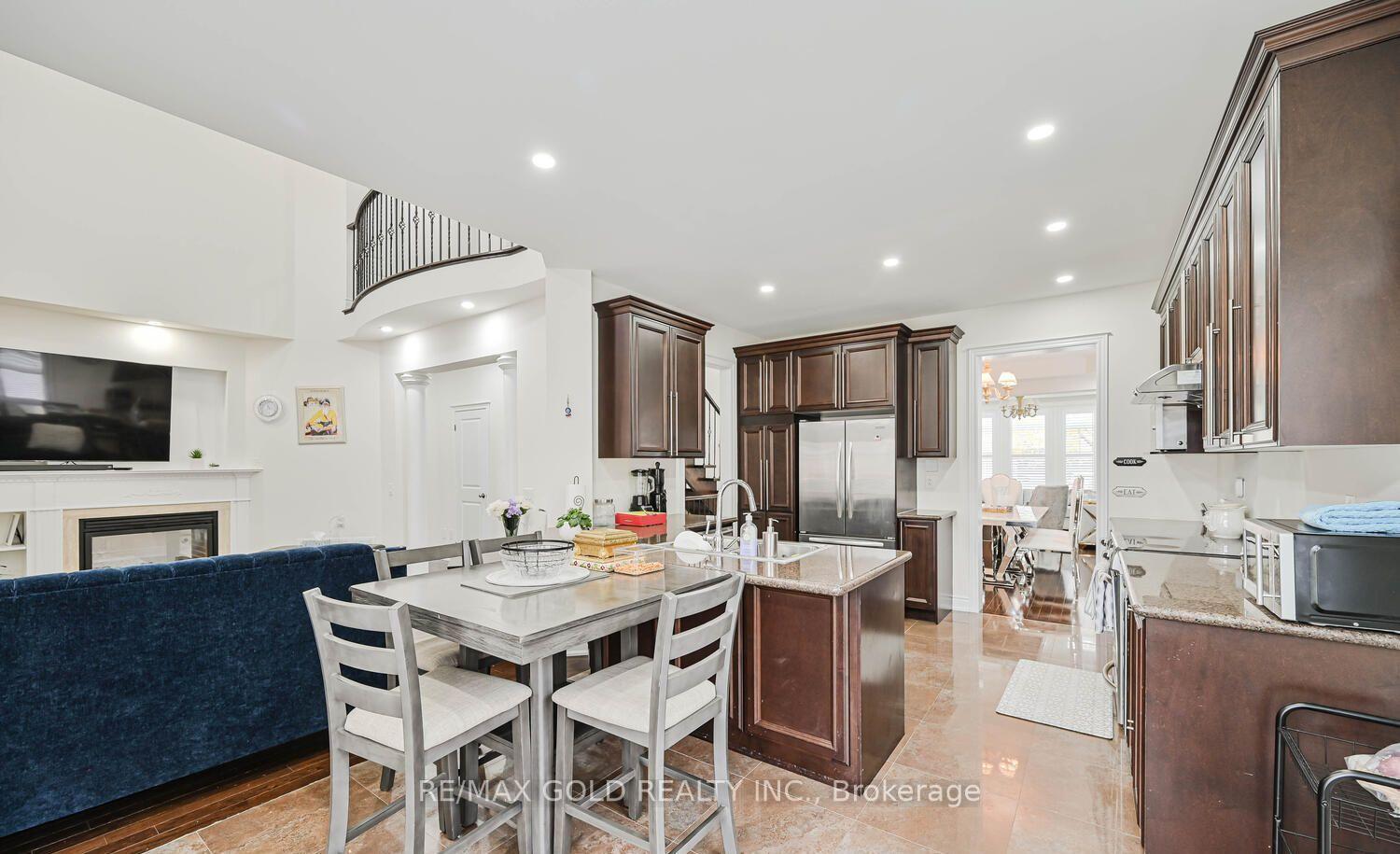 Photo 17 of 37 Scotchmere Crescent, Brampton, Bram East — HOMEH