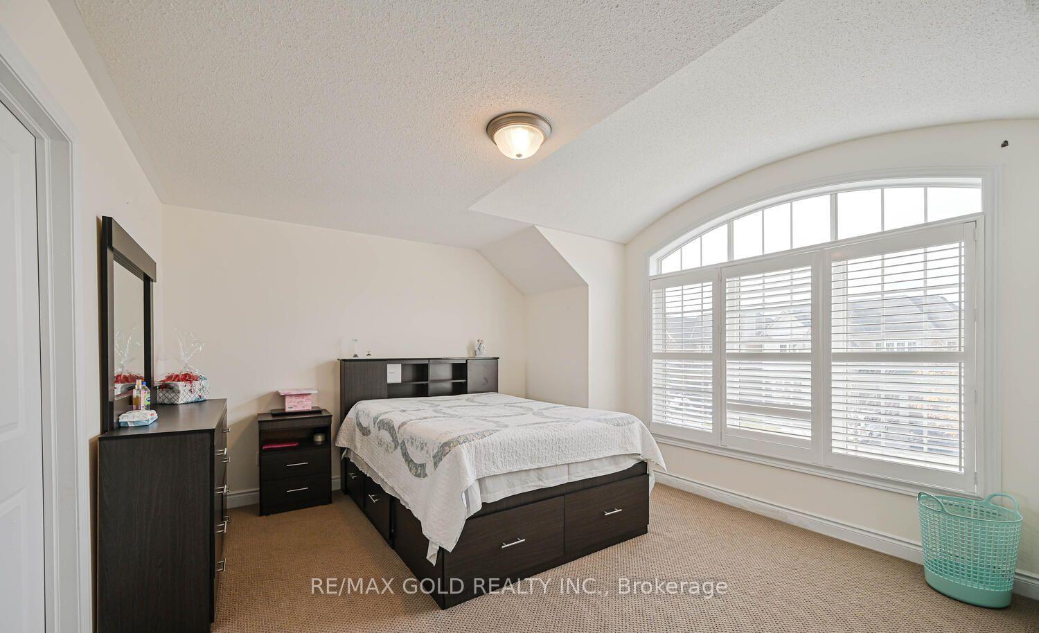 Photo 25 of 37 Scotchmere Crescent, Brampton, Bram East — HOMEH