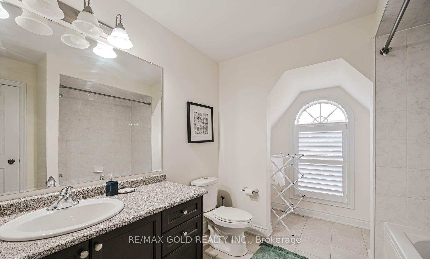 Photo 28 of 37 Scotchmere Crescent, Brampton, Bram East — HOMEH