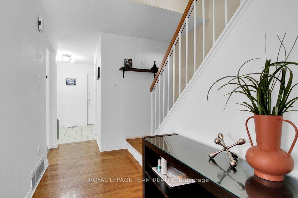 Photo 6 of 50 Burlington Crescent, Ottawa, Hunt Club Park/Greenboro — HOMEH