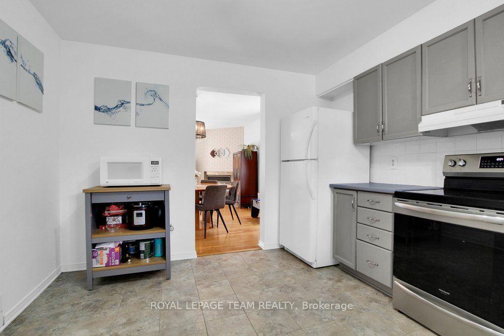 Photo 10 of 50 Burlington Crescent, Ottawa, Hunt Club Park/Greenboro — HOMEH