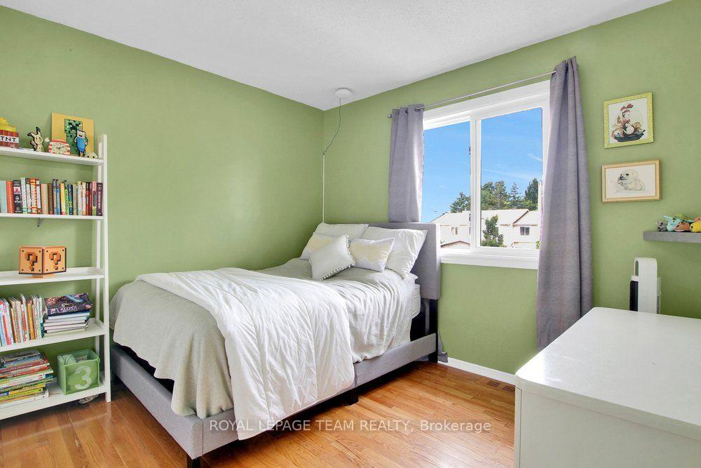 Photo 27 of 50 Burlington Crescent, Ottawa, Hunt Club Park/Greenboro — HOMEH