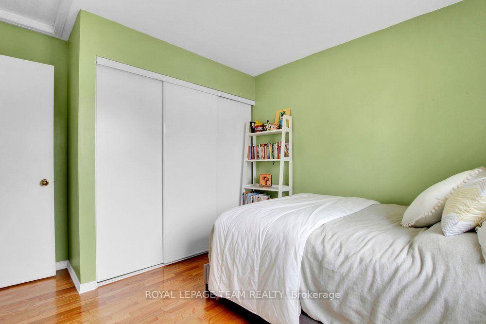 Photo 28 of 50 Burlington Crescent, Ottawa, Hunt Club Park/Greenboro — HOMEH