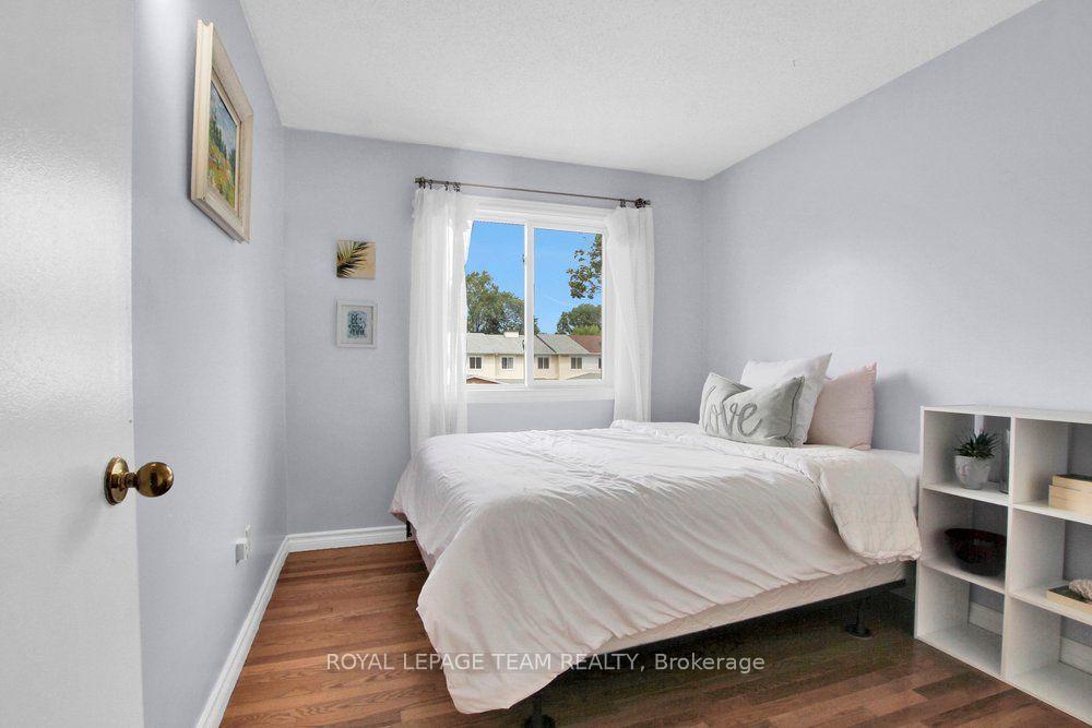 Photo 32 of 50 Burlington Crescent, Ottawa, Hunt Club Park/Greenboro — HOMEH