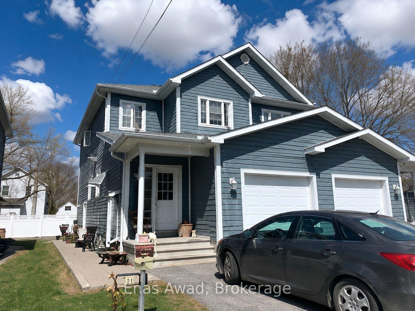 Front of 102 Mill Street