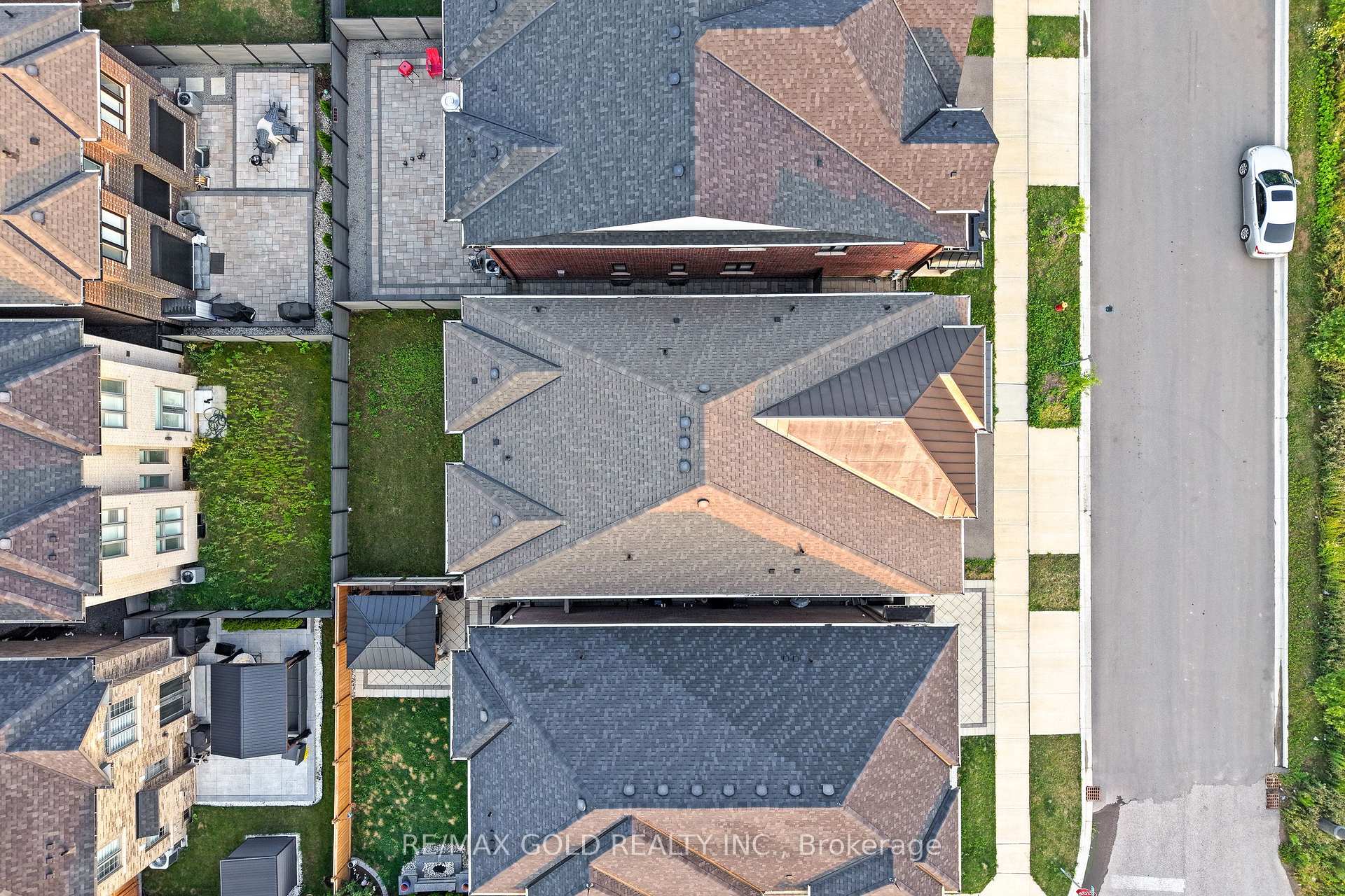 Photo 8 of 1199 Queens Plate Road E, Oakville, Glen Abbey — HOMEH