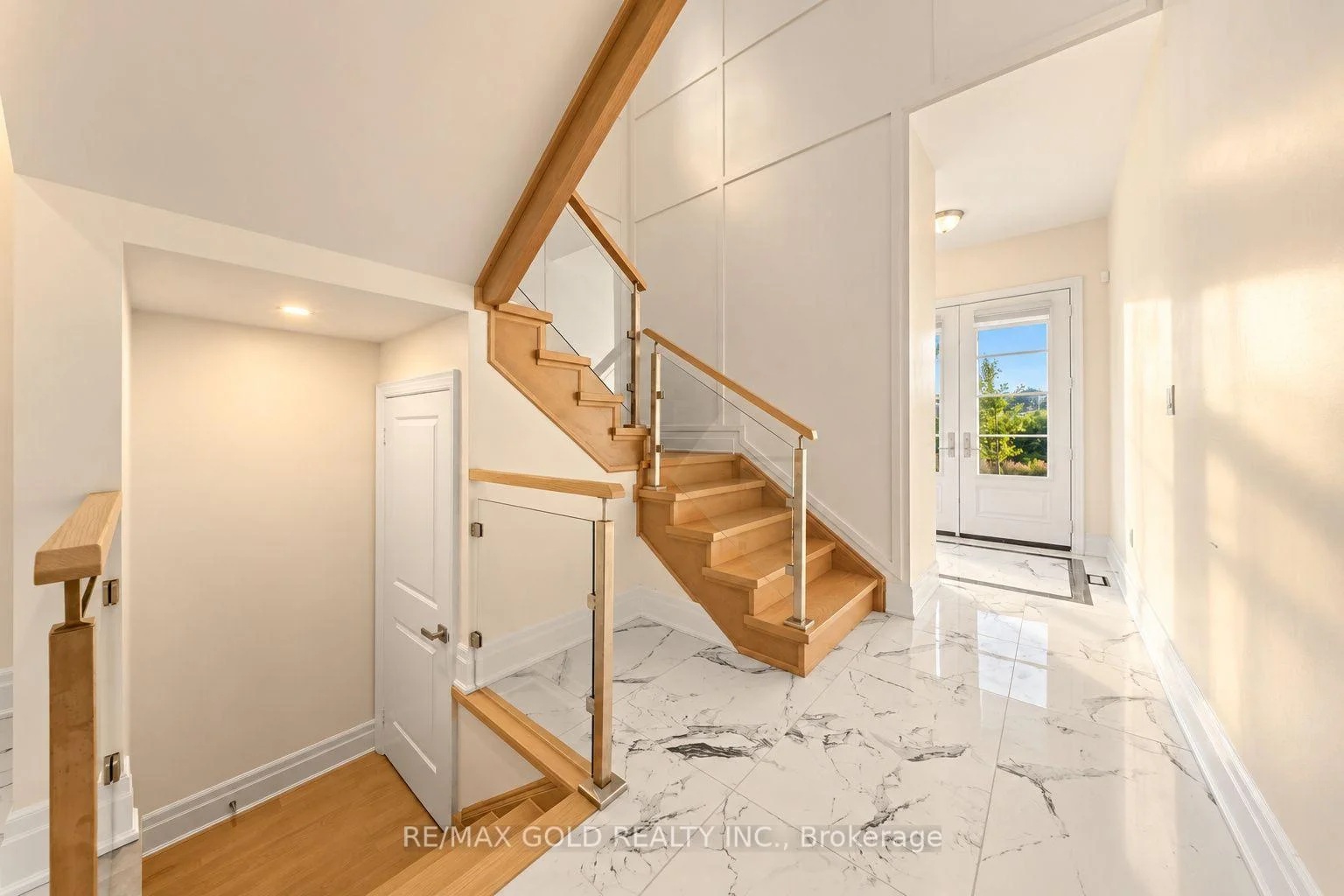 Photo 9 of 1199 Queens Plate Road E, Oakville, Glen Abbey — HOMEH