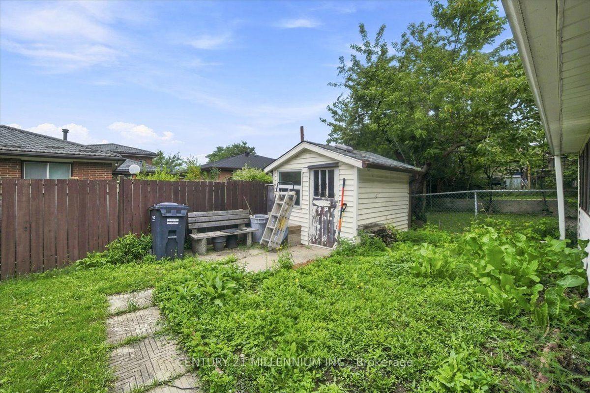 Photo 21 of 9 Cheryl Court, Brampton, Brampton North — HOMEH
