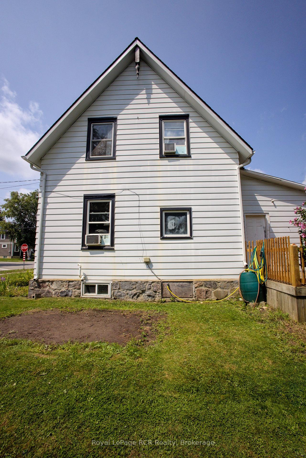 Photo 5 of 210 Davidson Avenue N, North Perth, Listowel — HOMEH